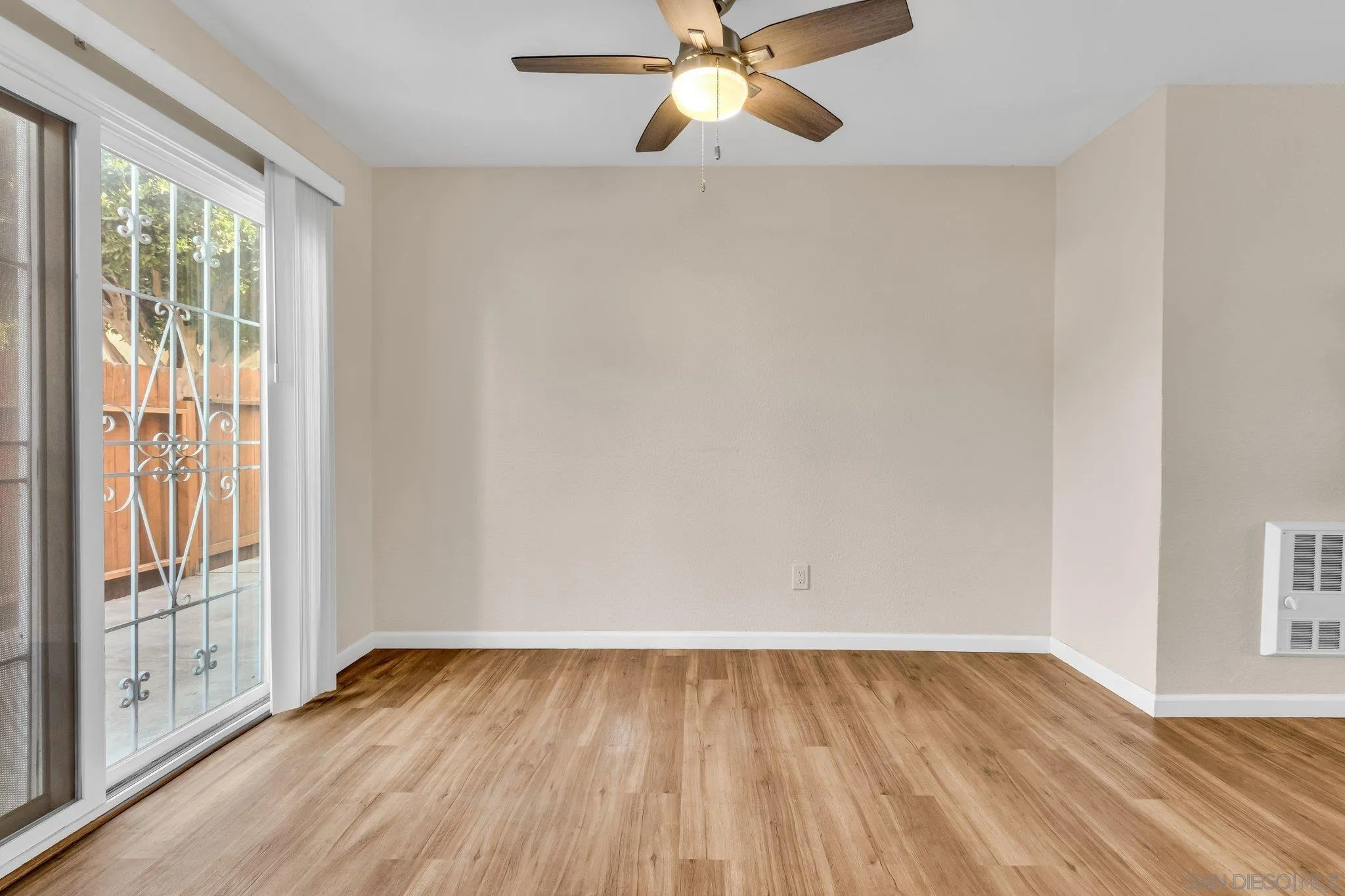 Photo #6: 250017250 Listing 