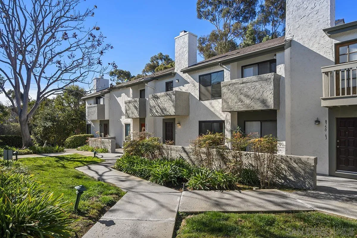 More Details about MLS # 250017317 : 8750 VILLA LA JOLLA UNIT 64