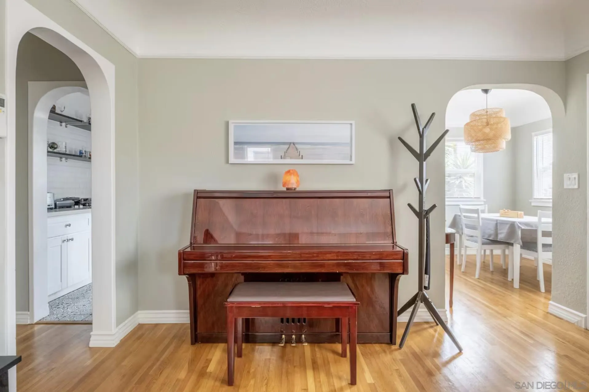 https://cdn.realtyfeed.com/cdn/127/250017356/ec094998378b3496ab5bf79b4453246d.webp