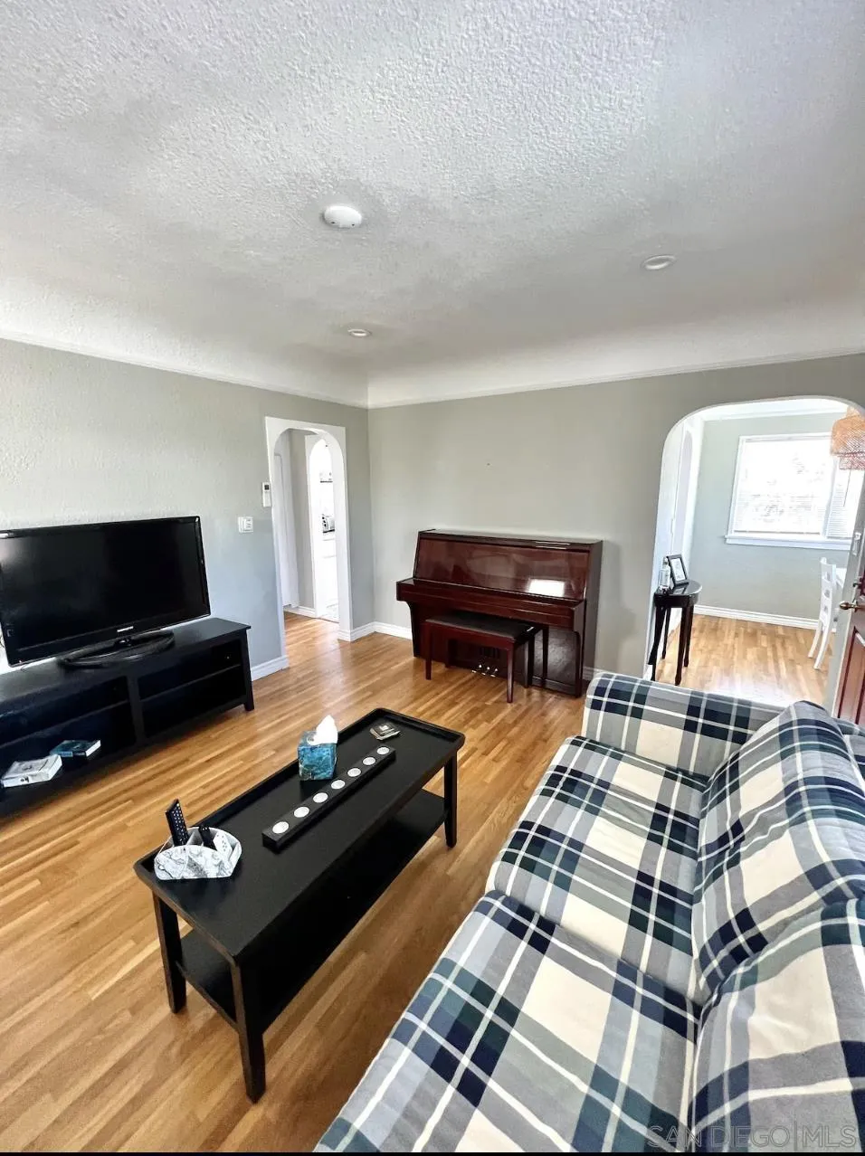 https://cdn.realtyfeed.com/cdn/127/250017356/f37aa736737961734a64ee701e340e5c.webp