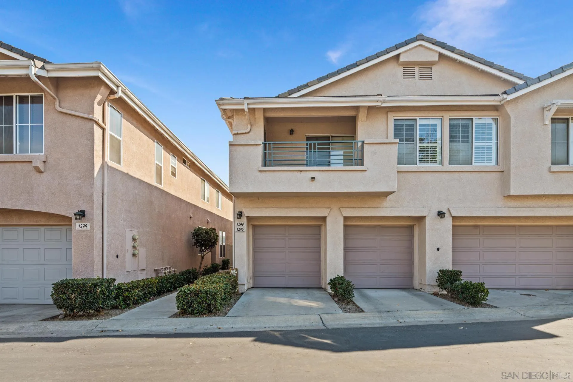 More Details about MLS # 250017424 : 1243 AGUIRRE DR