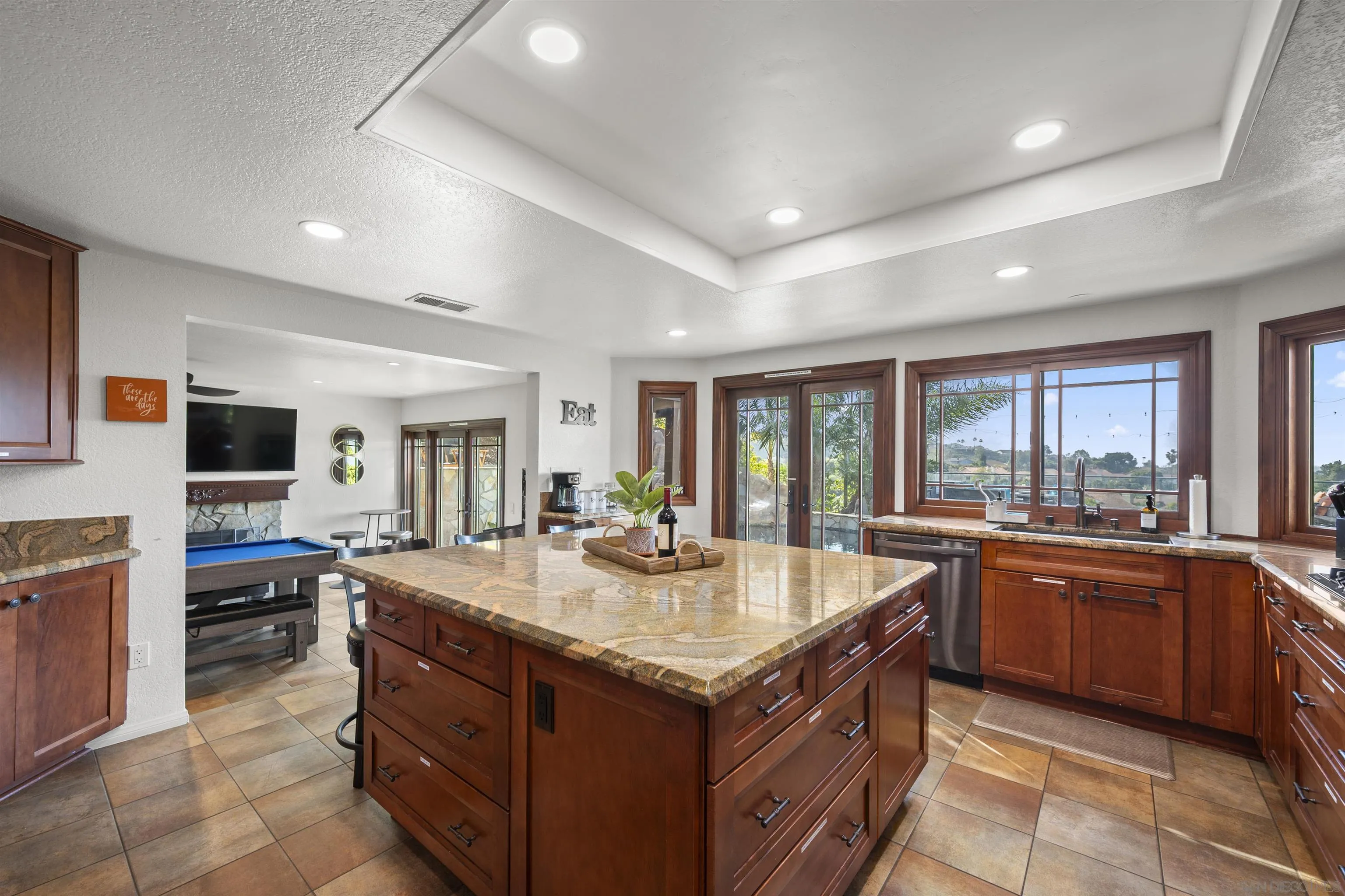 https://cdn.realtyfeed.com/cdn/127/250017441/1055e1933afdce9c2e0a35b89aad28a9.webp