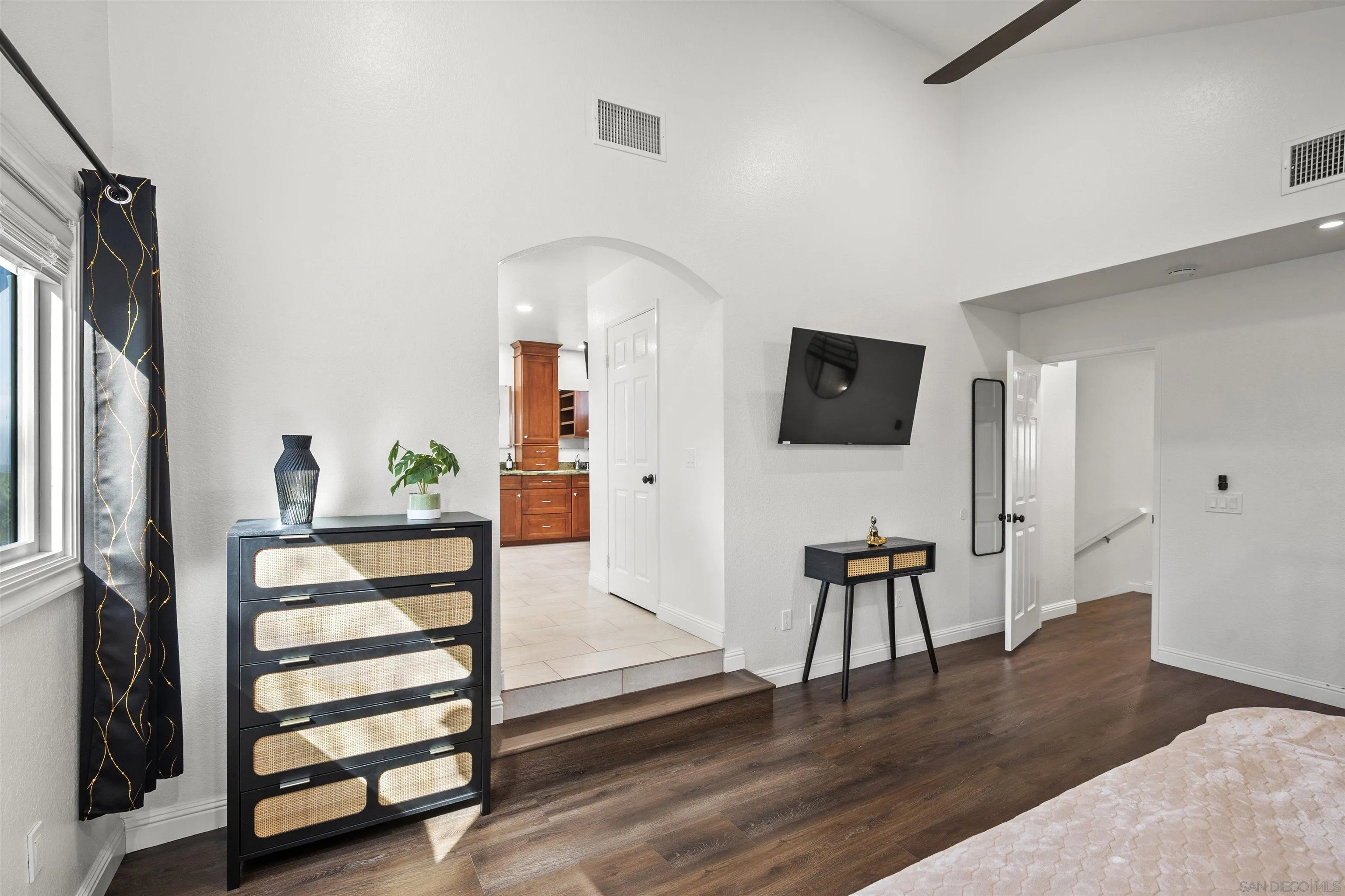 https://cdn.realtyfeed.com/cdn/127/250017441/699fed75c8e1e79705a076ea007597f0.webp