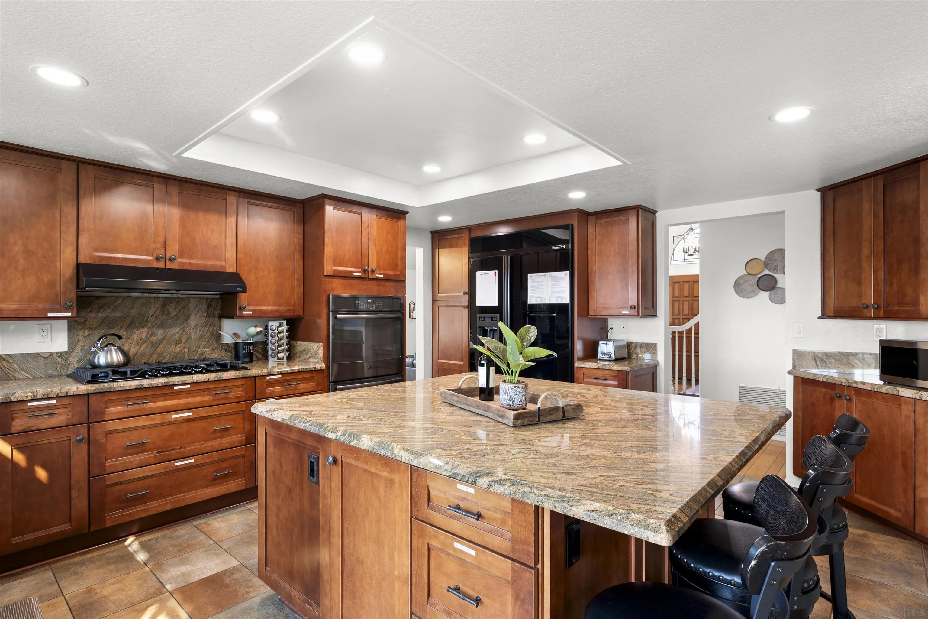 https://cdn.realtyfeed.com/cdn/127/250017441/8d1f3240a050fd2db63cc599eee98522.webp