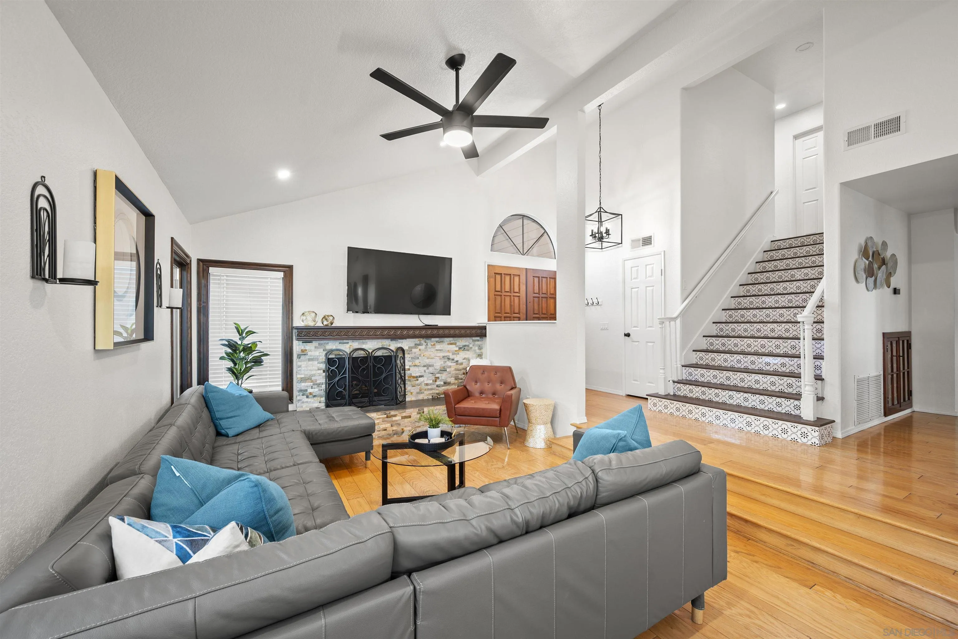 https://cdn.realtyfeed.com/cdn/127/250017441/fff1aa5da30b10d38cec8fef95f21003.webp