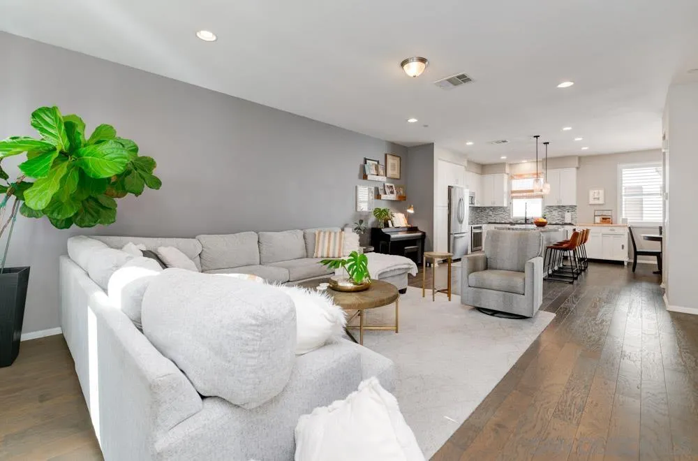 Photo #2: 250017618 Listing 