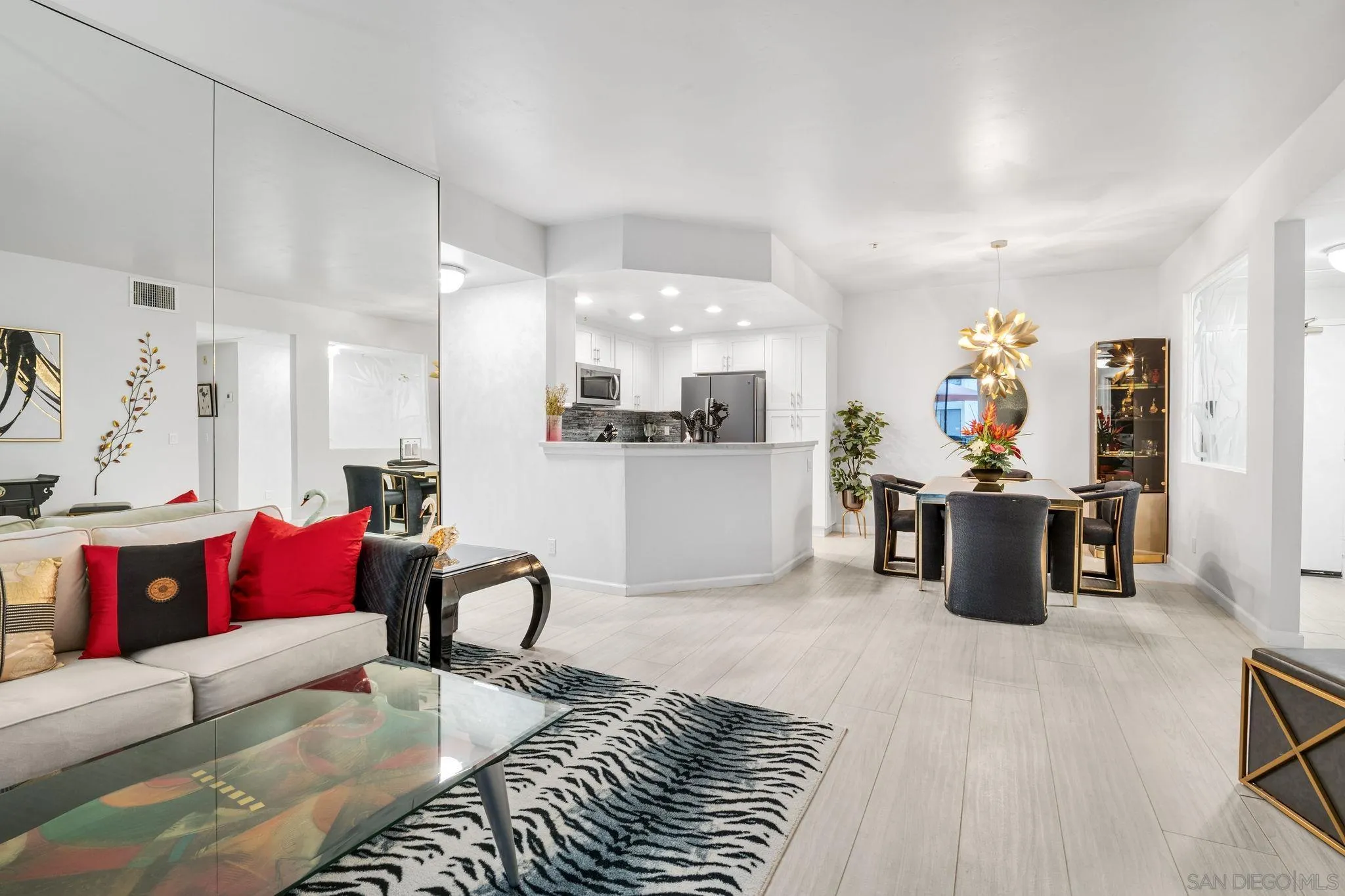 Photo #5: 250017644 Listing 