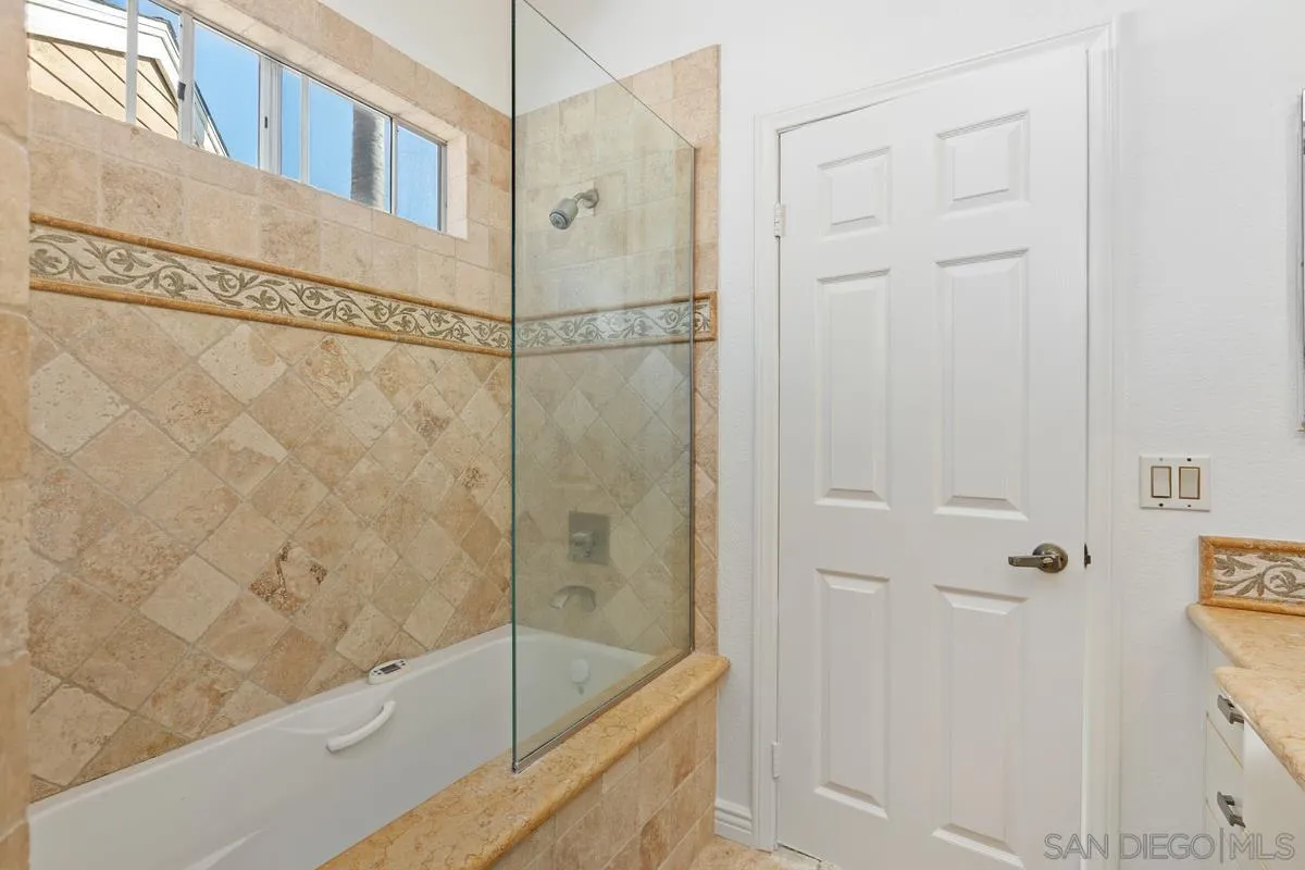 Photo #18: 250017705 Listing: Photo #18