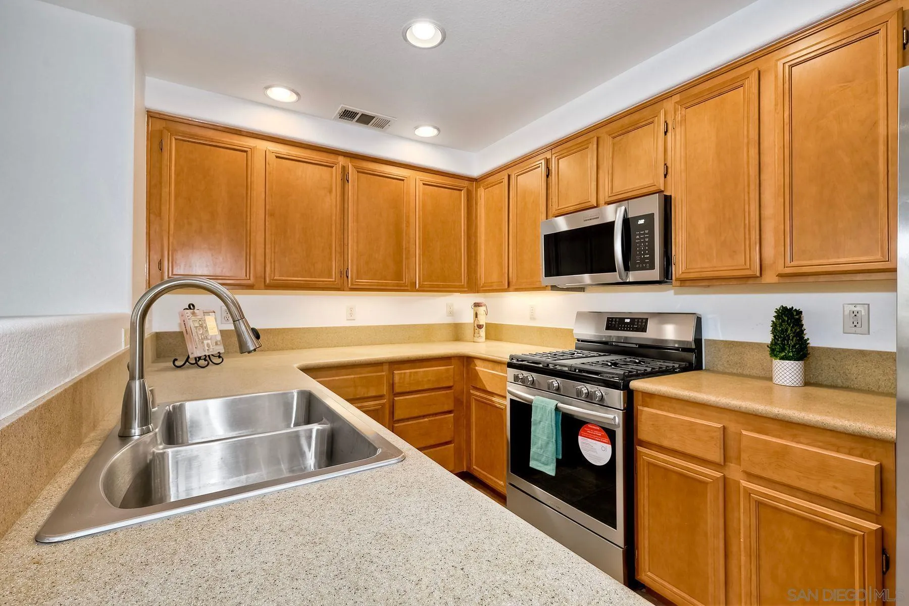 Photo #5: 250017745 Listing 
