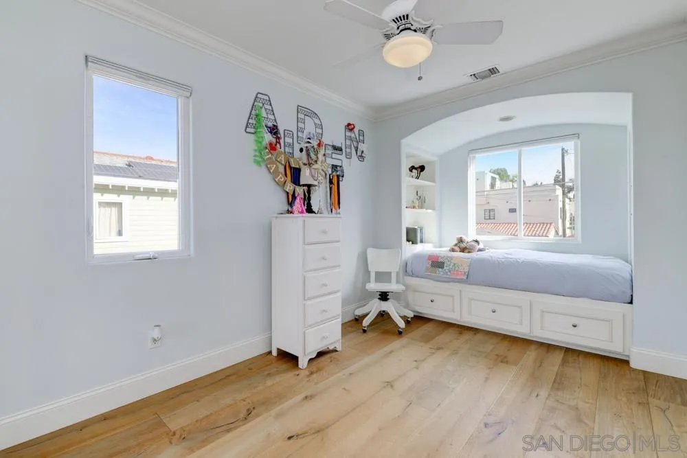 https://cdn.realtyfeed.com/cdn/127/250017905/437611425482f9723f04c5323fce0f92.webp