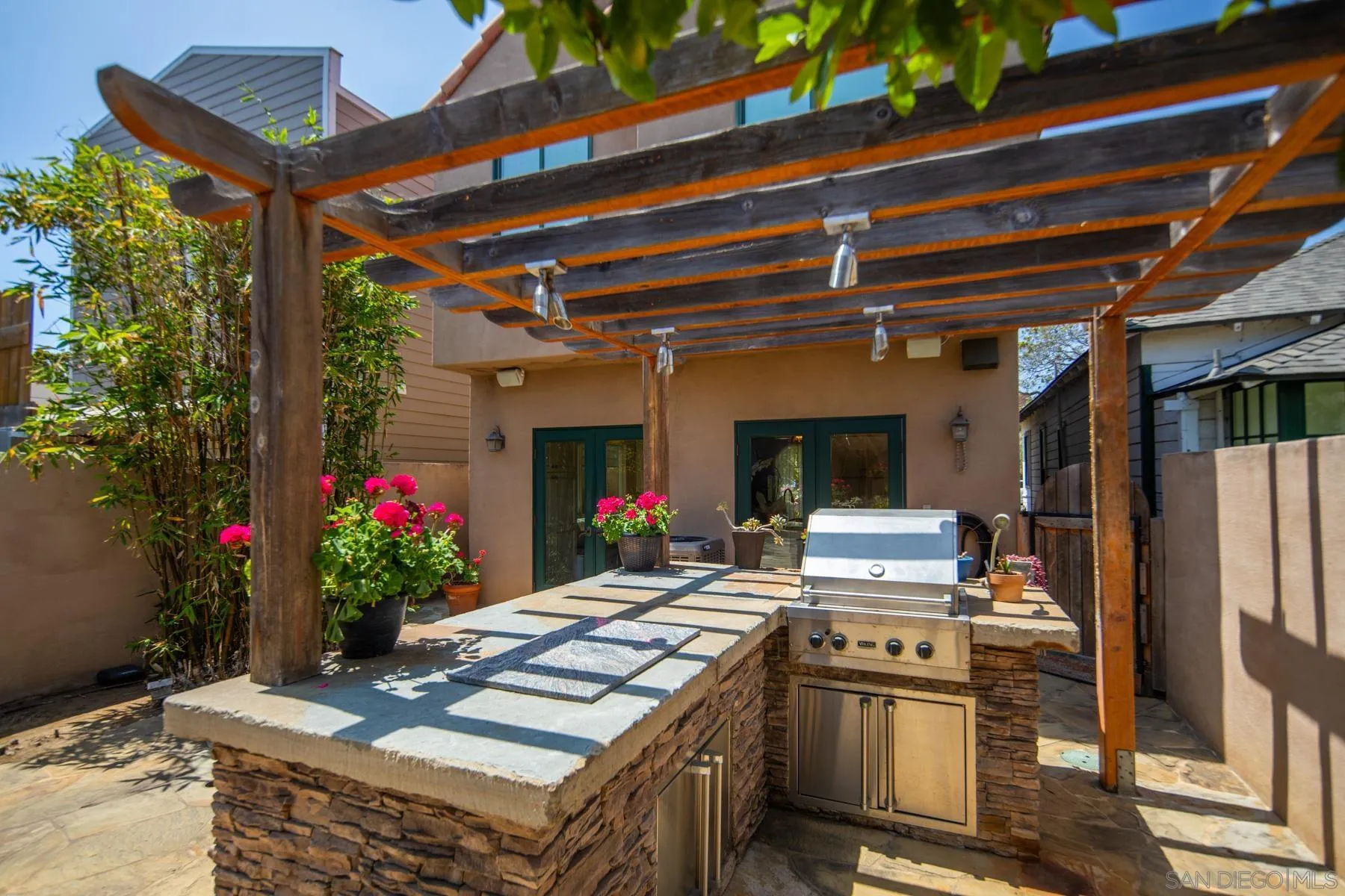 https://cdn.realtyfeed.com/cdn/127/250017905/7e14d92a59aeb9a7fd71190358102920.webp
