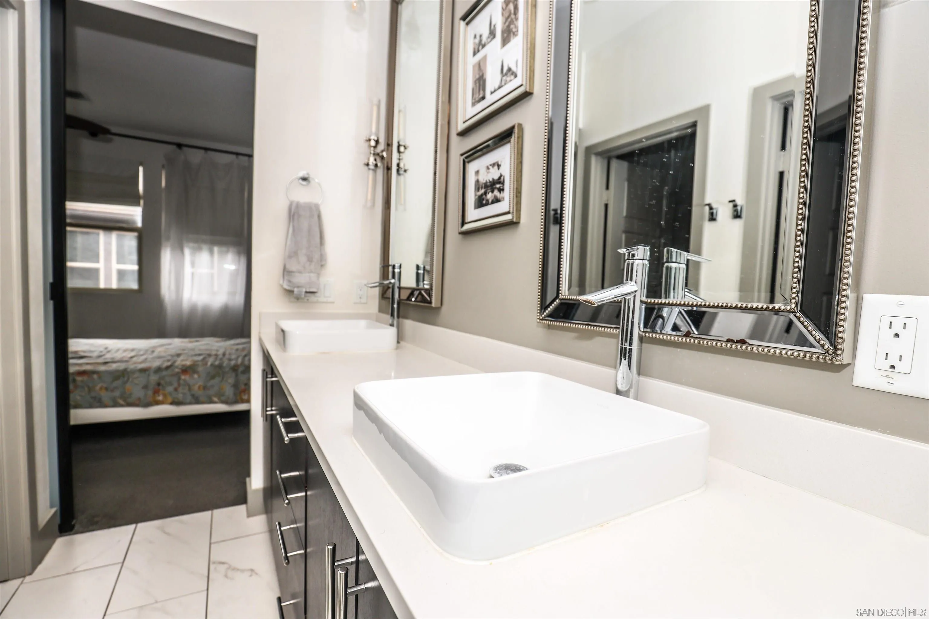 https://cdn.realtyfeed.com/cdn/127/250017941/716f9979f0a543cf94894723be848ad8.webp