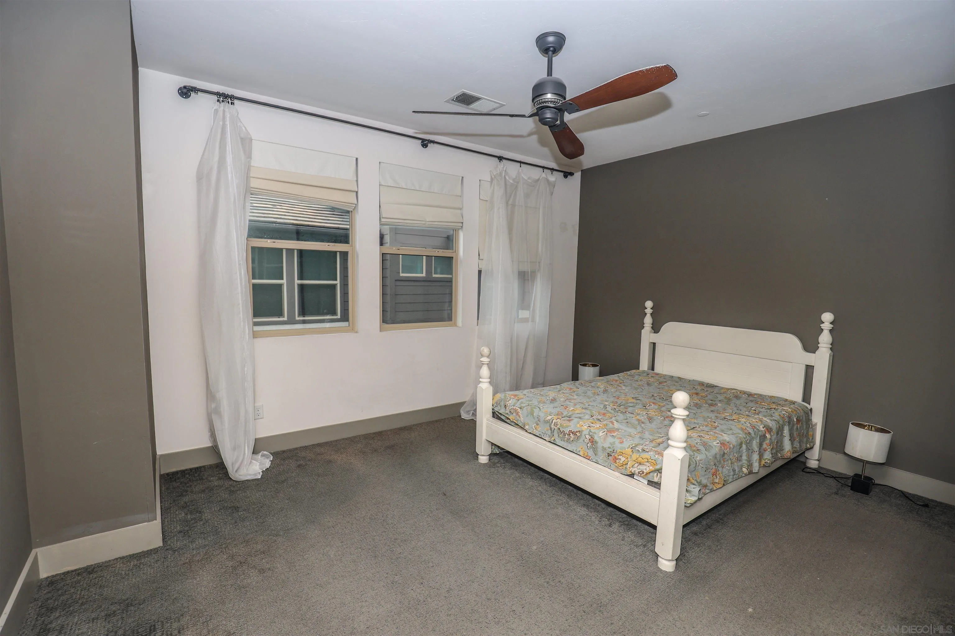 https://cdn.realtyfeed.com/cdn/127/250017941/a35527d8bcf7aee76e7ee661b475681e.webp