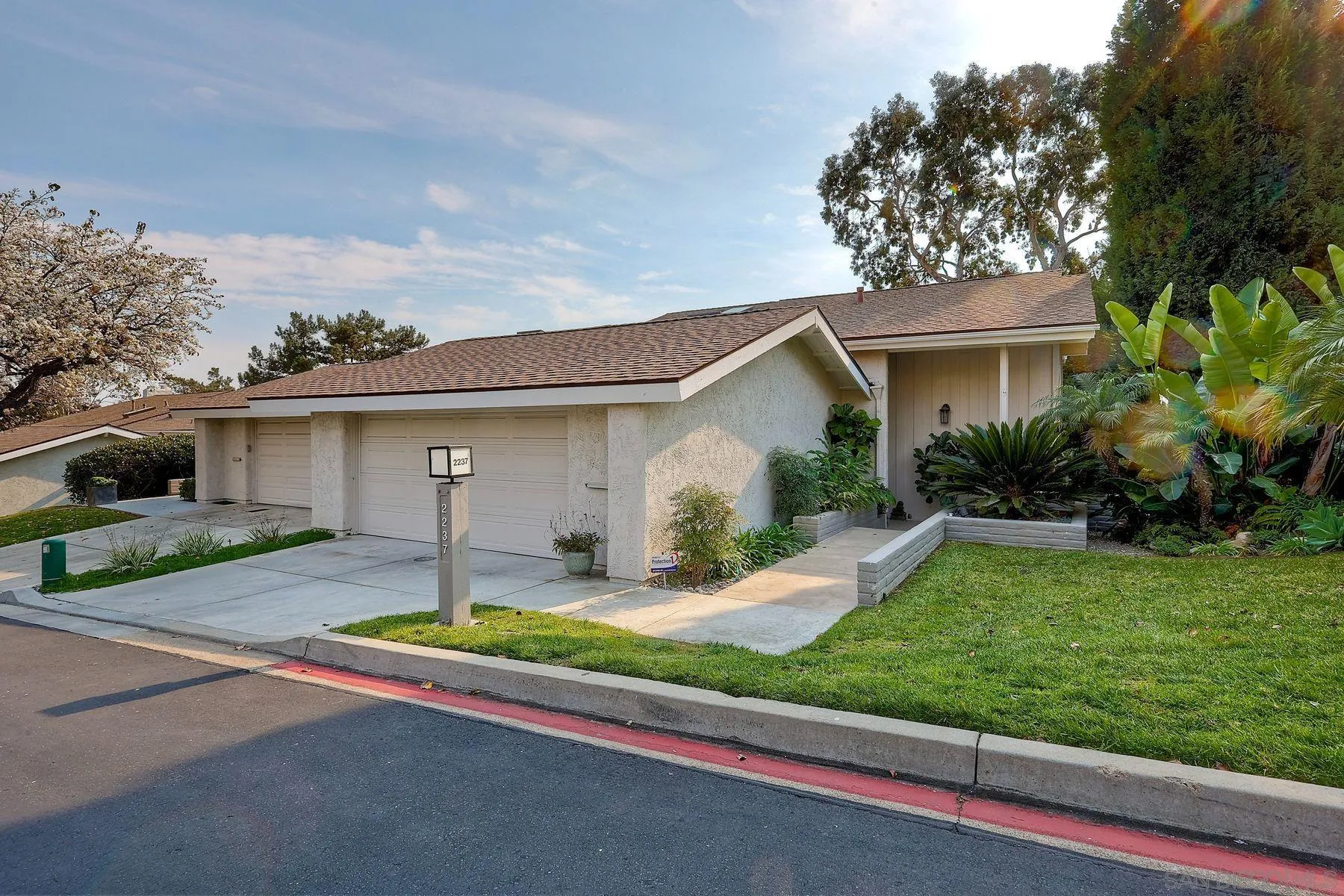 MLS: 250017961 Condo For Sale