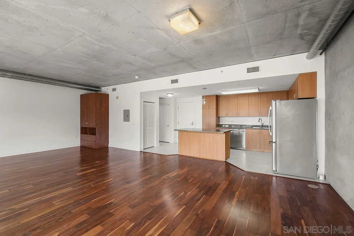 Photo #5: 250017972 Listing 