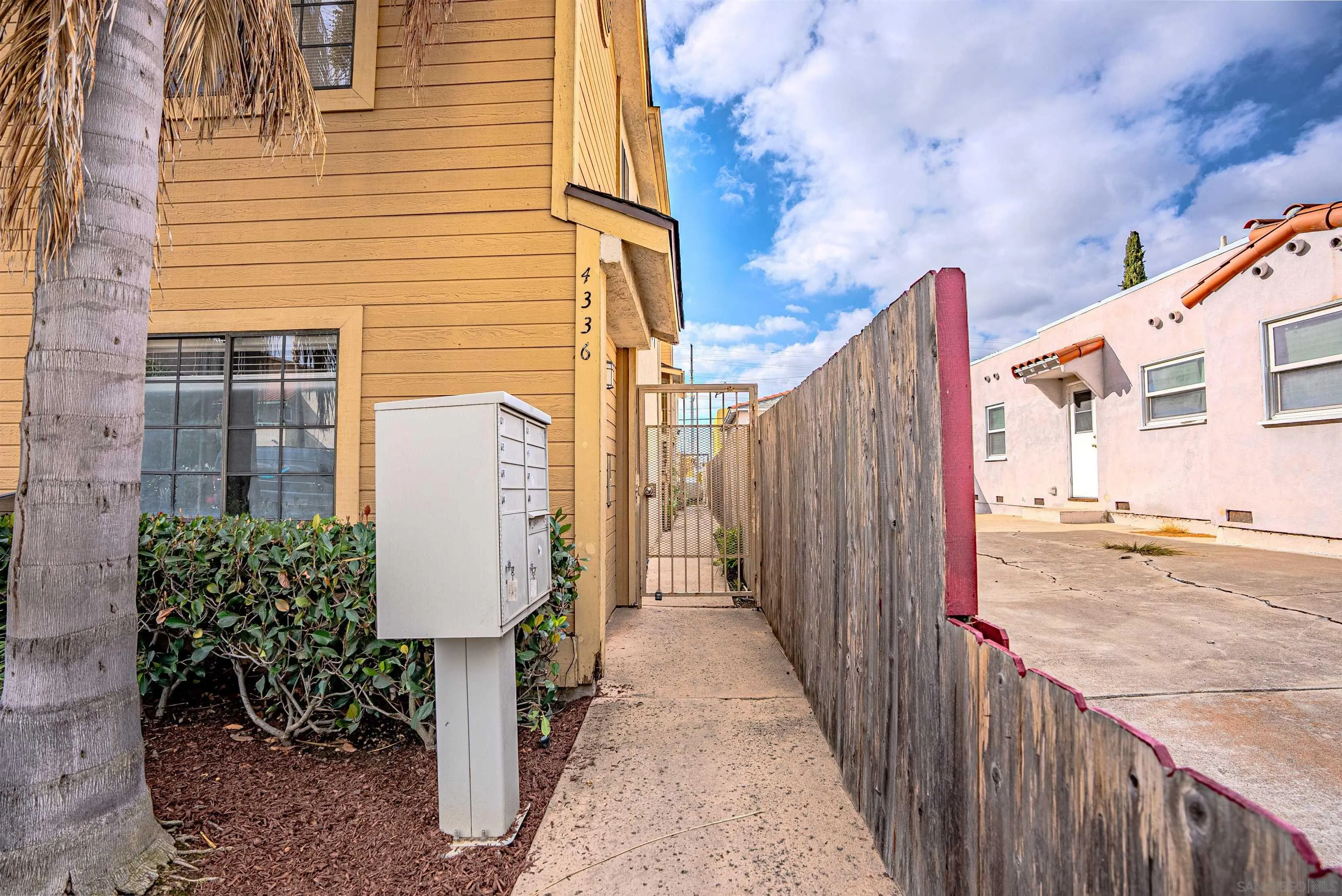 Photo #5: 250018002 Listing 
