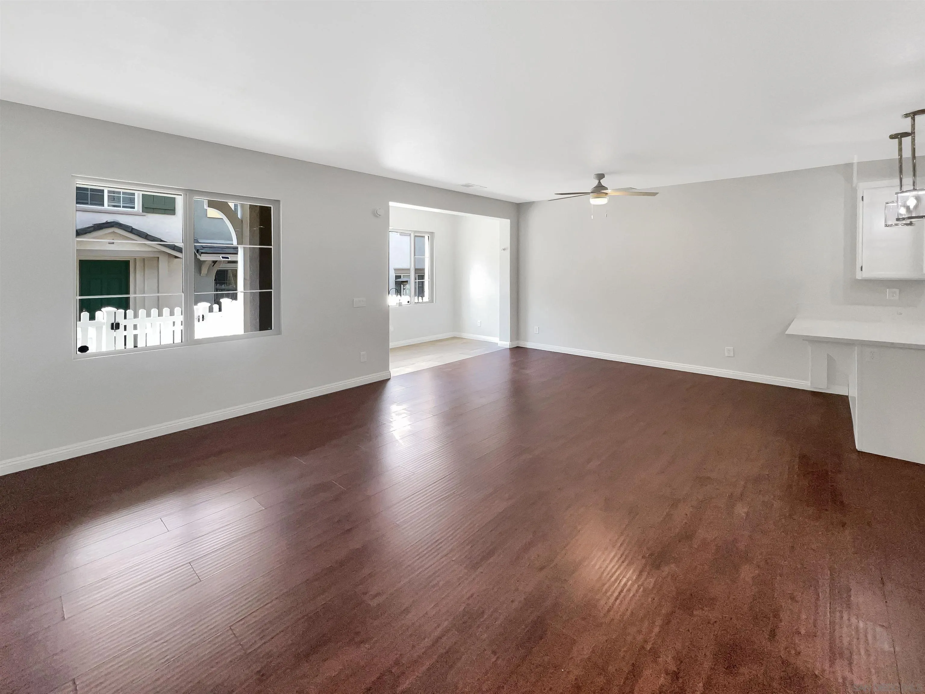 Photo #3: 250018063 Listing 