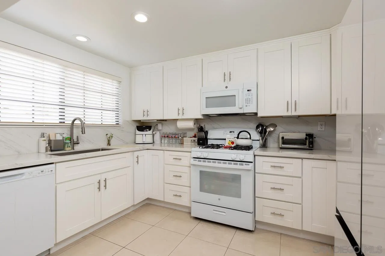 Photo #6: 250018165 Listing 