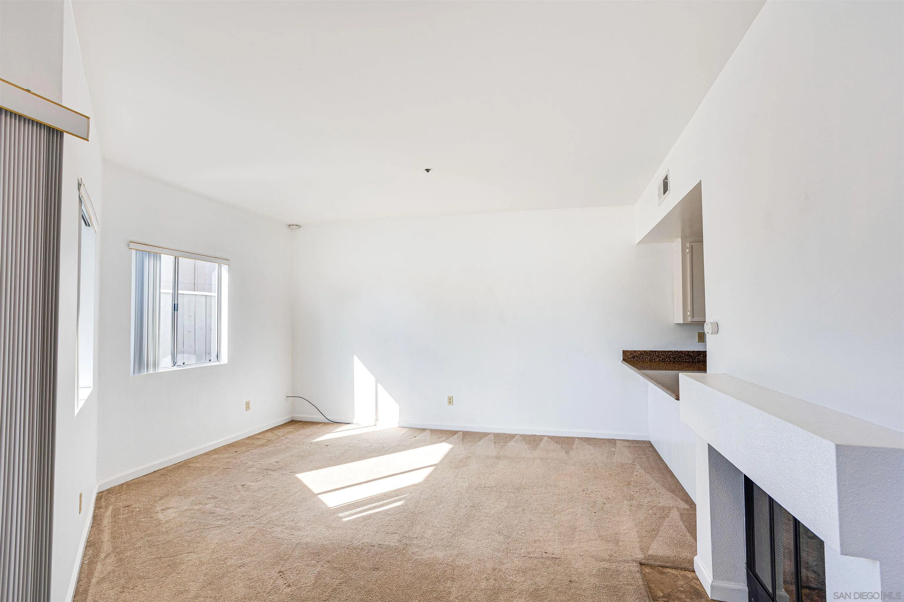 Photo #4: 250018228 Listing 