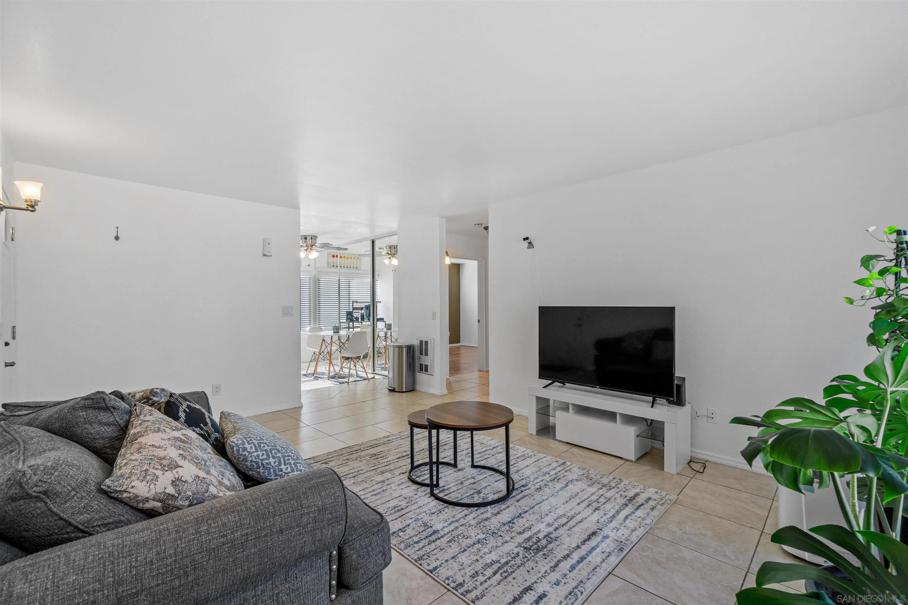 Photo #3: 250018238 Listing 