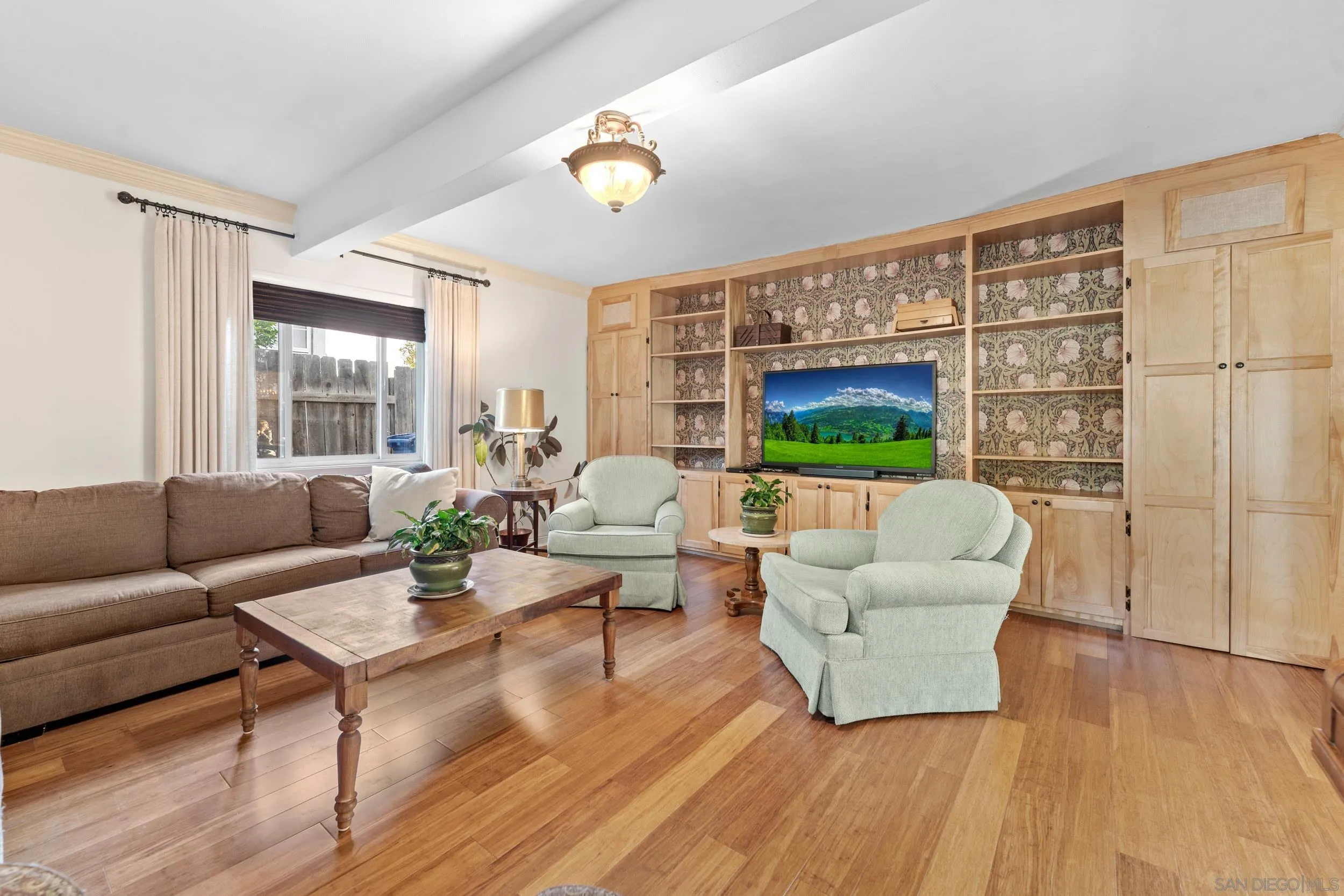 https://cdn.realtyfeed.com/cdn/127/250018239/32086d9c888c459782c1a45114386627.webp