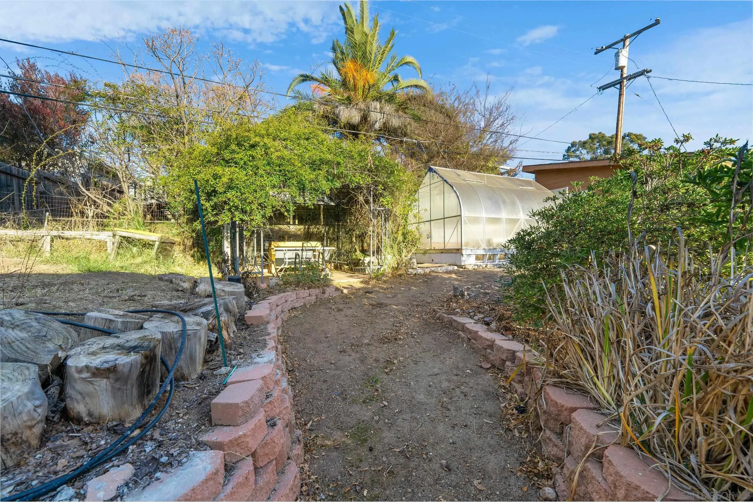 https://cdn.realtyfeed.com/cdn/127/250018239/5a702a03fe24ec80466a4583ae7434dd.webp