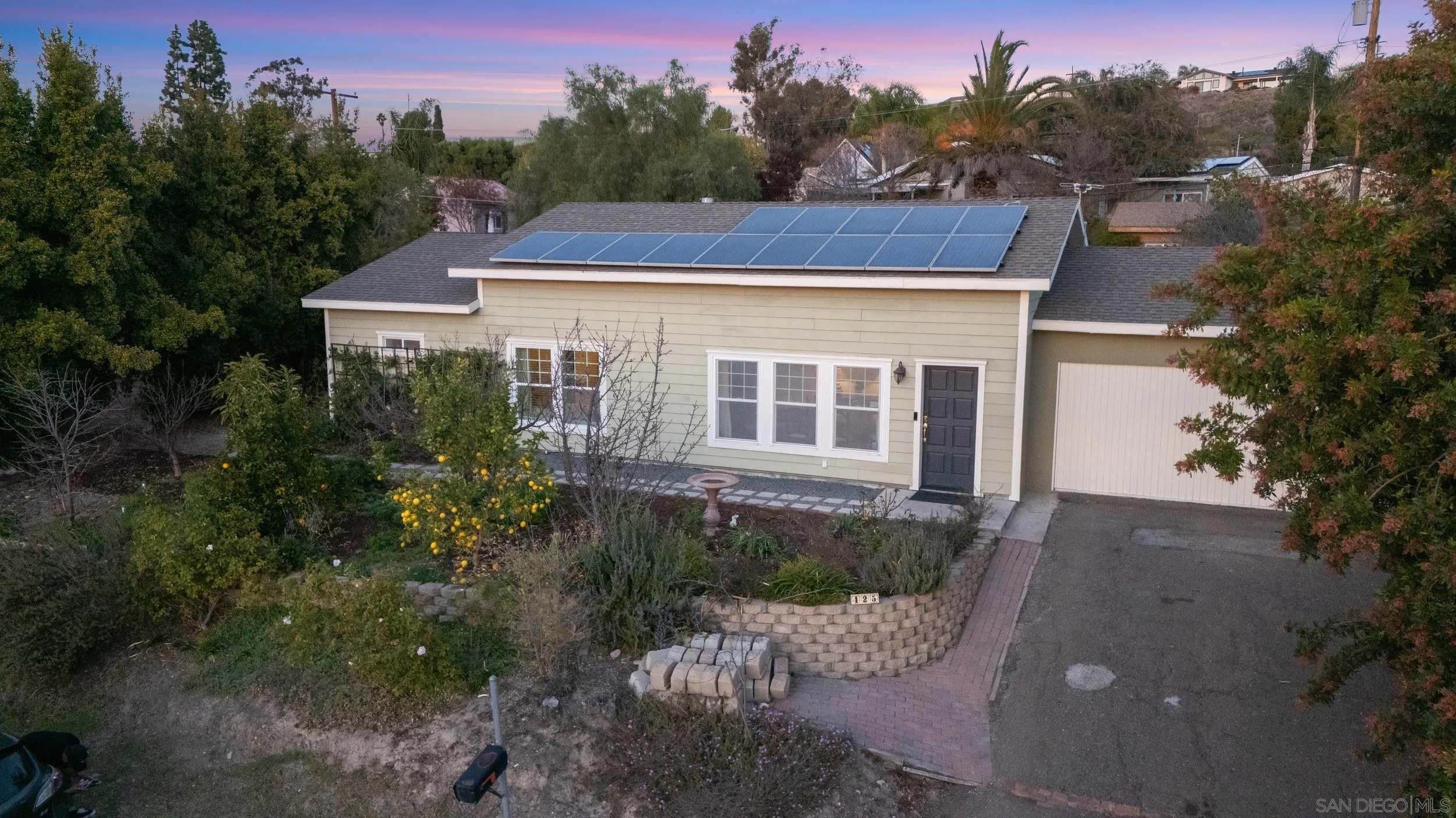https://cdn.realtyfeed.com/cdn/127/250018239/91496c579225621cc1b288e0ddd2b71f.webp