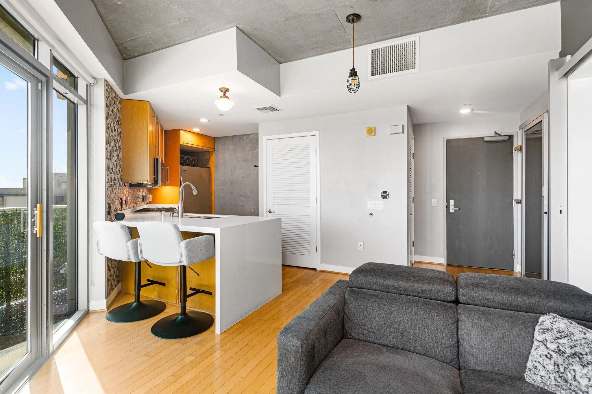 Photo #6: 250018298 Listing 