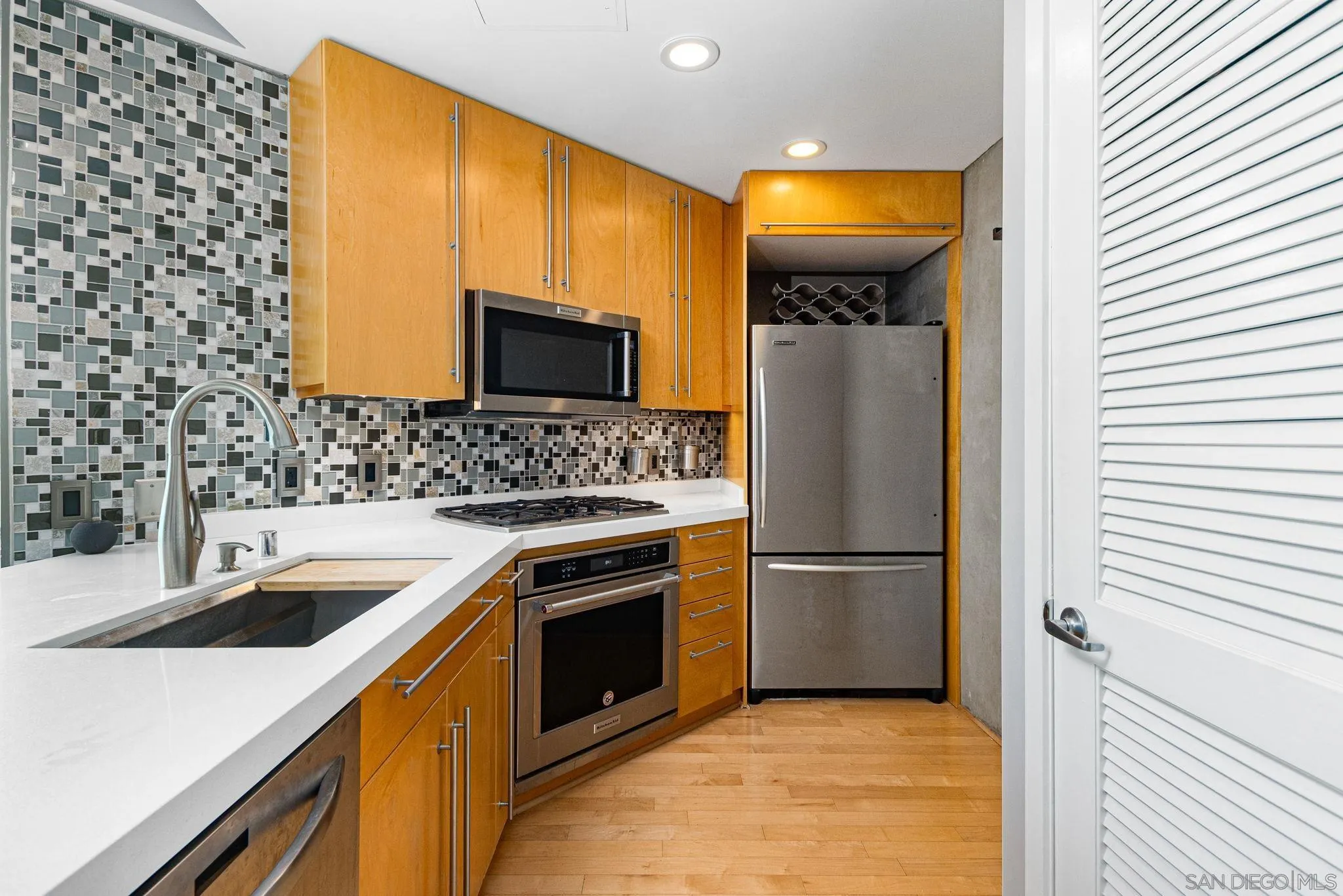 Photo #7: 250018298 Listing: Photo #7