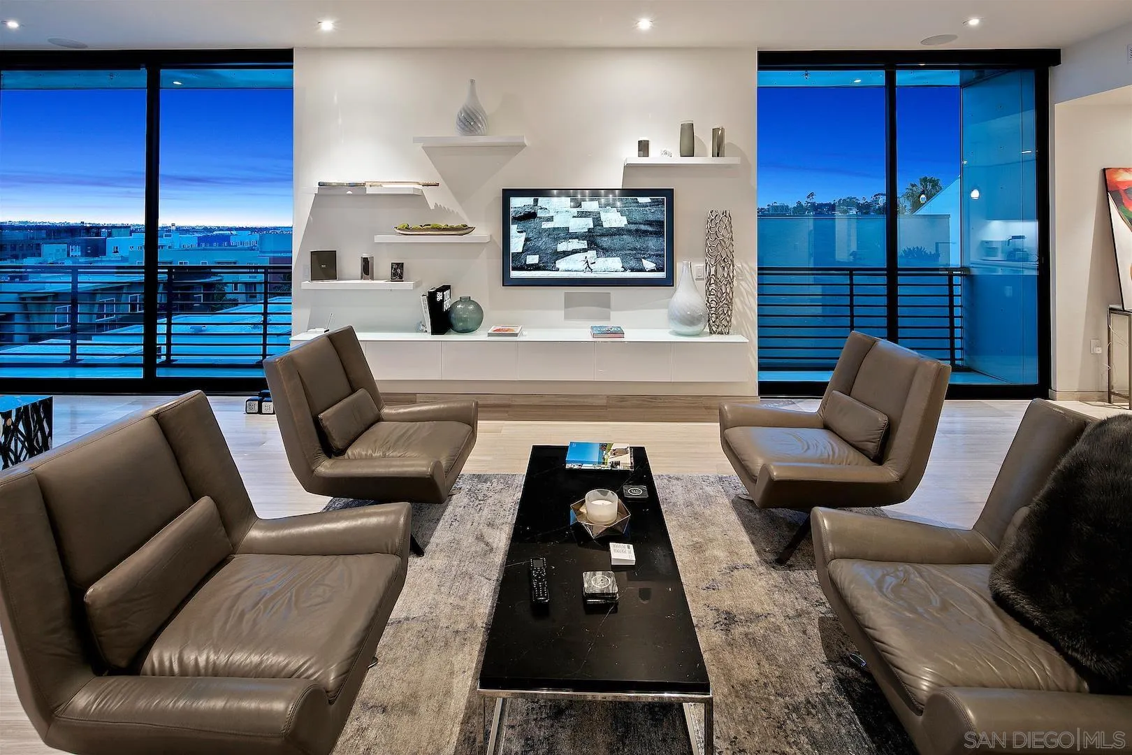 Photo #3: 250018319 Listing 