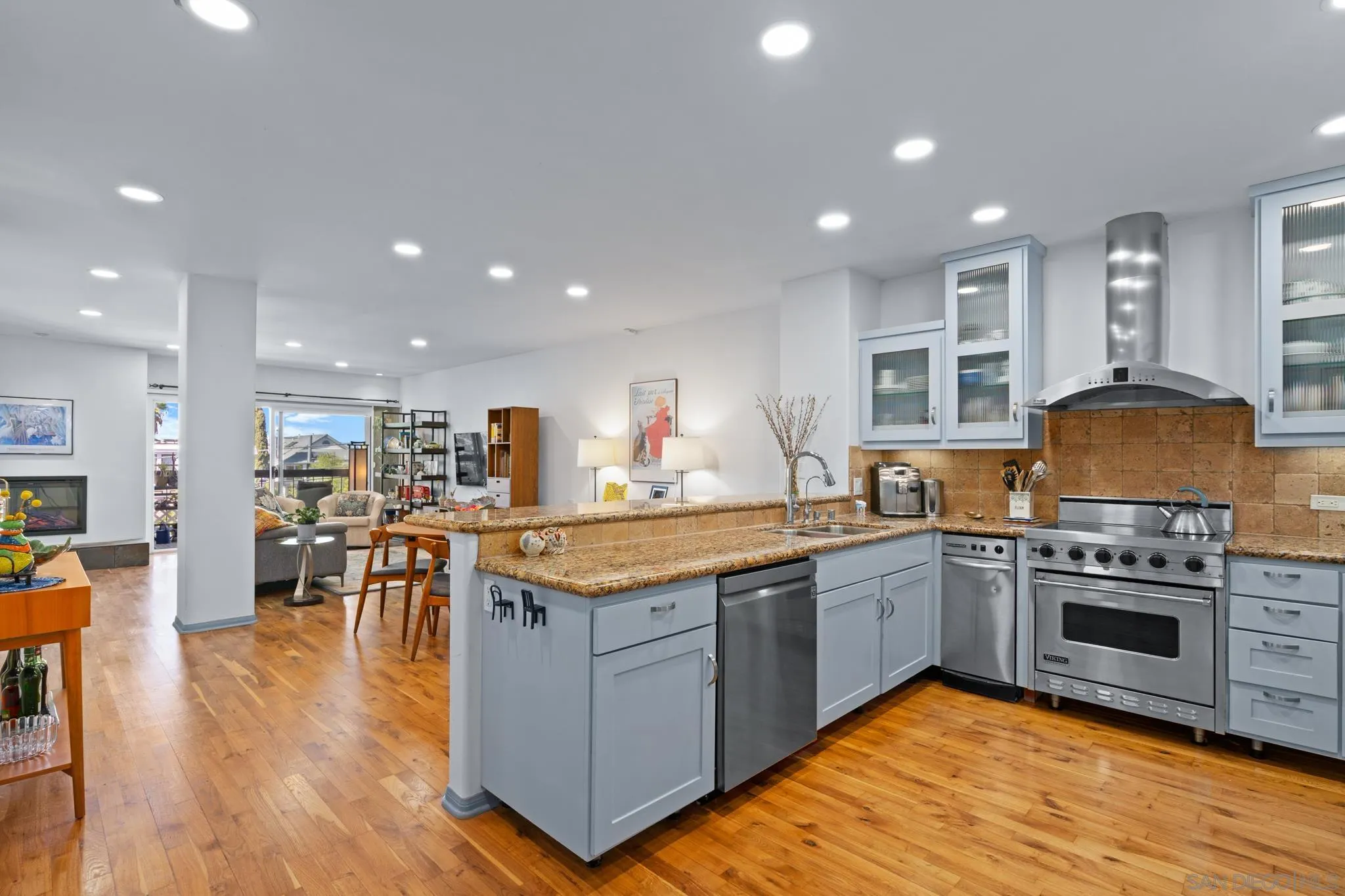 More Details about MLS # 250018330 : 3560 1ST AVENUE UNIT 2