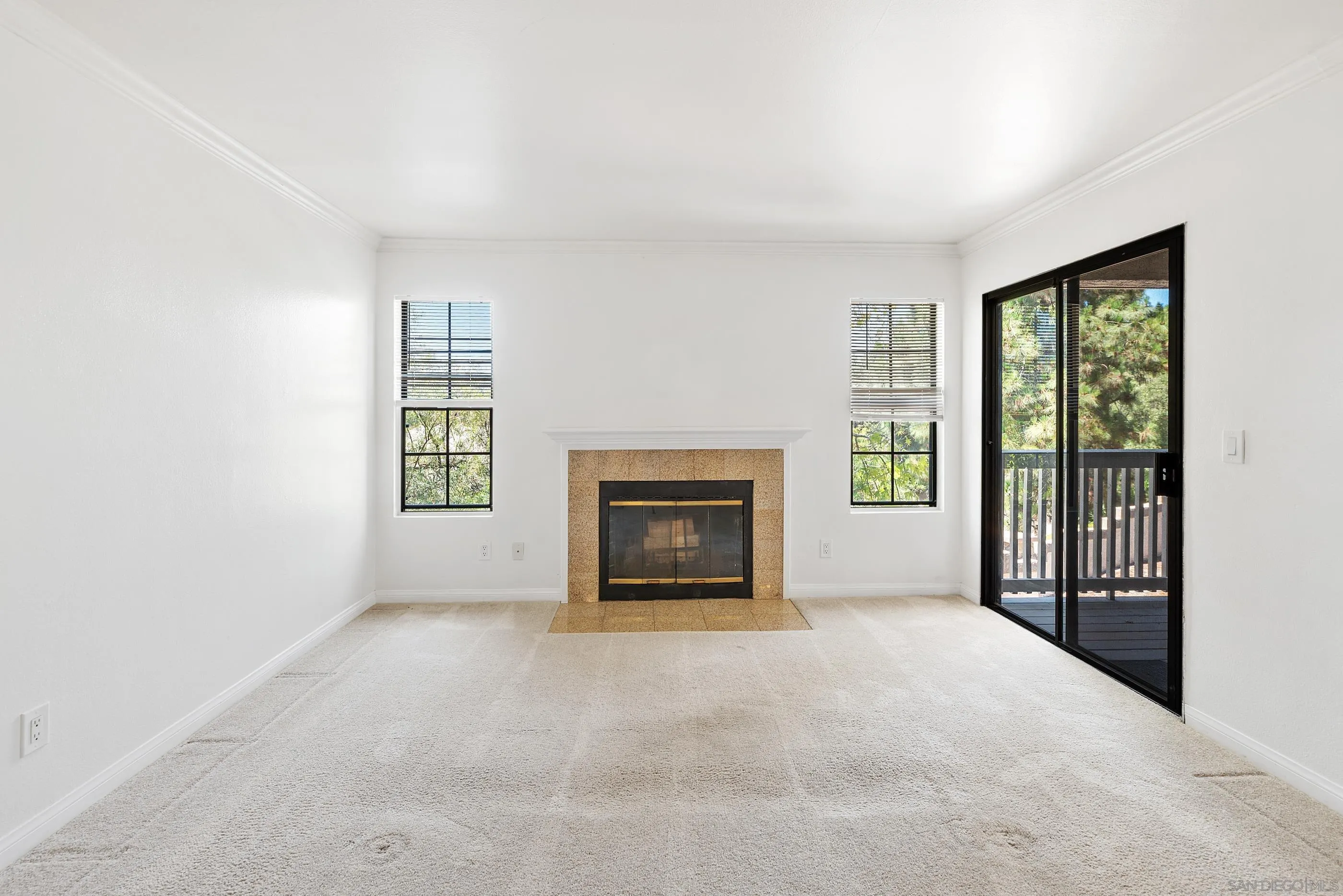 https://cdn.realtyfeed.com/cdn/127/250018431/6db3aabd837af60d519f9fd561560336.webp