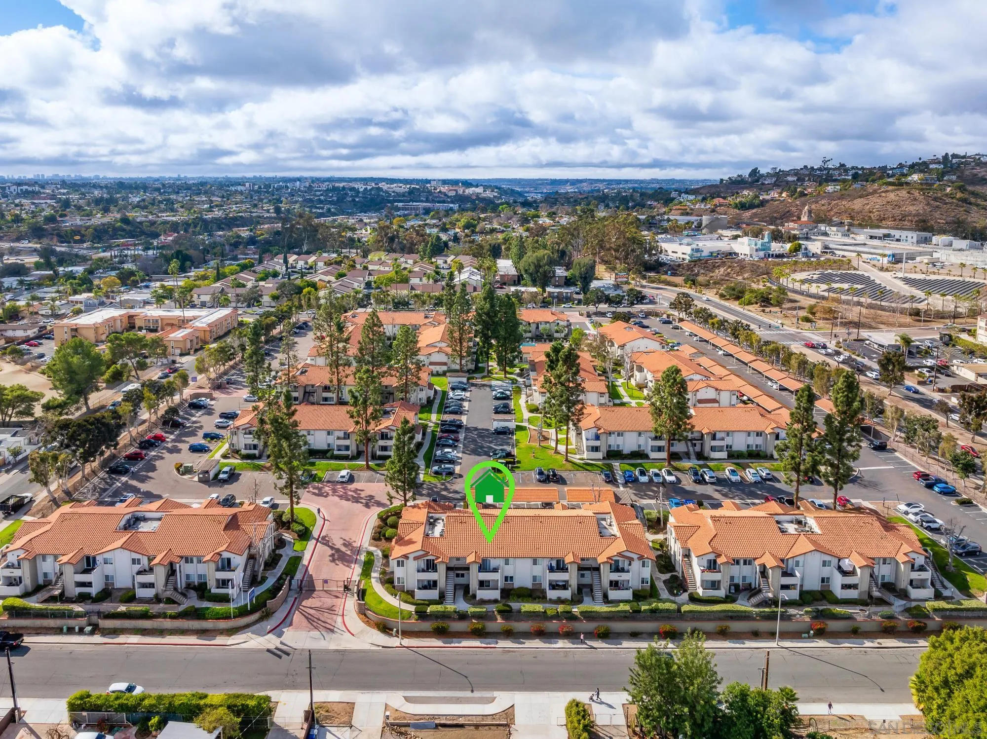 More Details about MLS # 250018475 : 5423 LAKE MURRAY UNIT 11