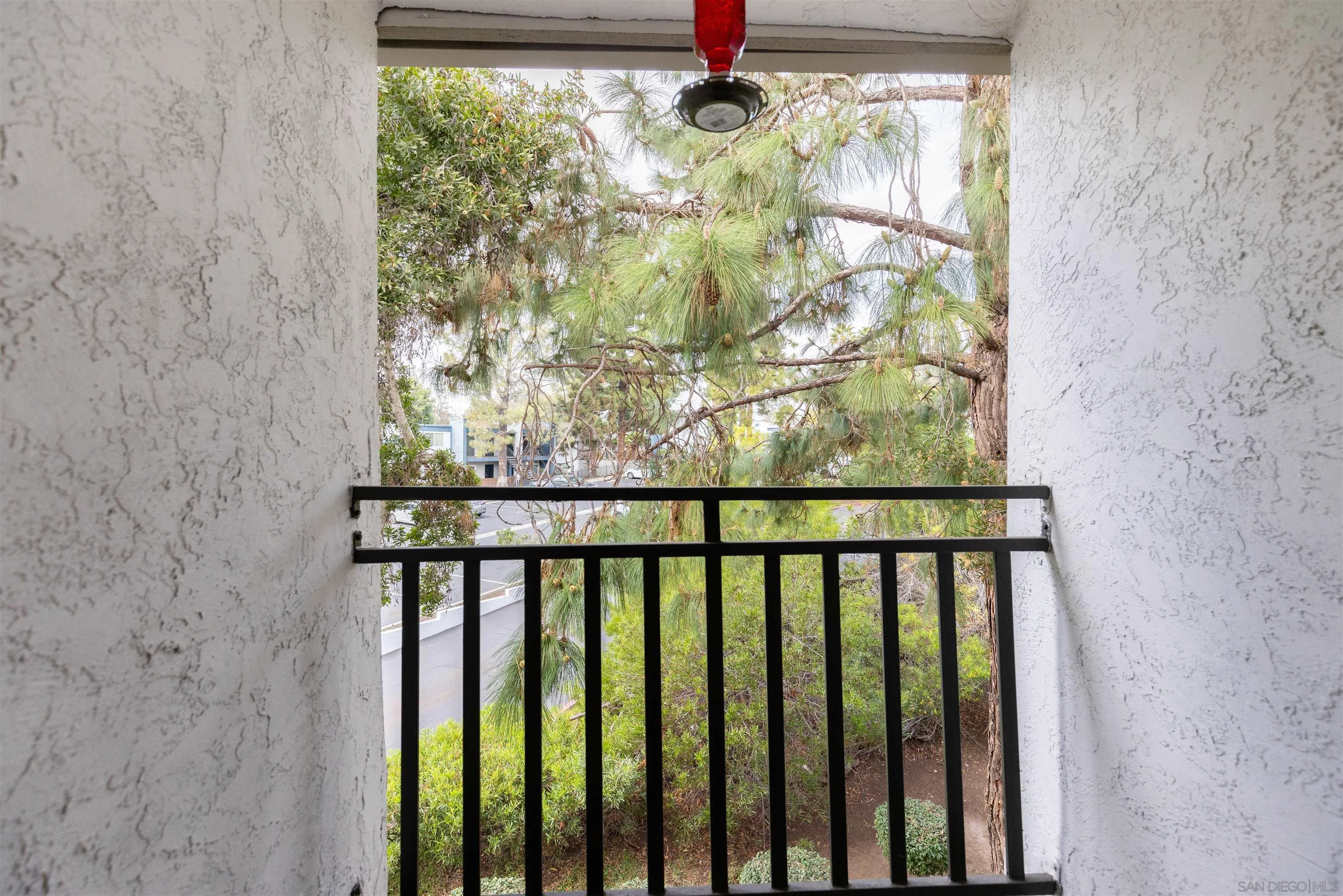https://cdn.realtyfeed.com/cdn/127/250018614/b8f07db4d7adcddddaaeb884a404d491.webp