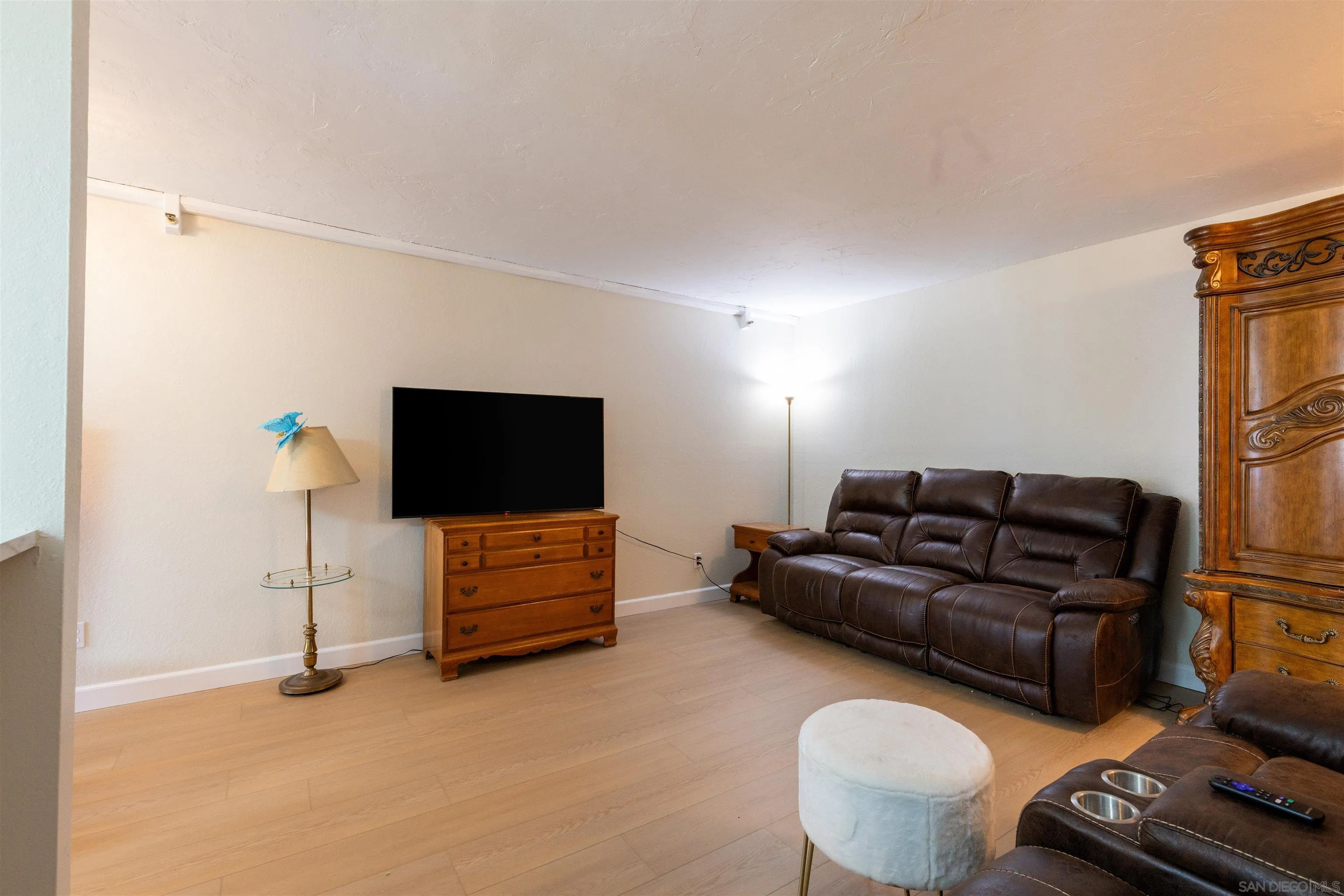 https://cdn.realtyfeed.com/cdn/127/250018614/daee08b0a1544f5db1fe0f5258193ca9.webp