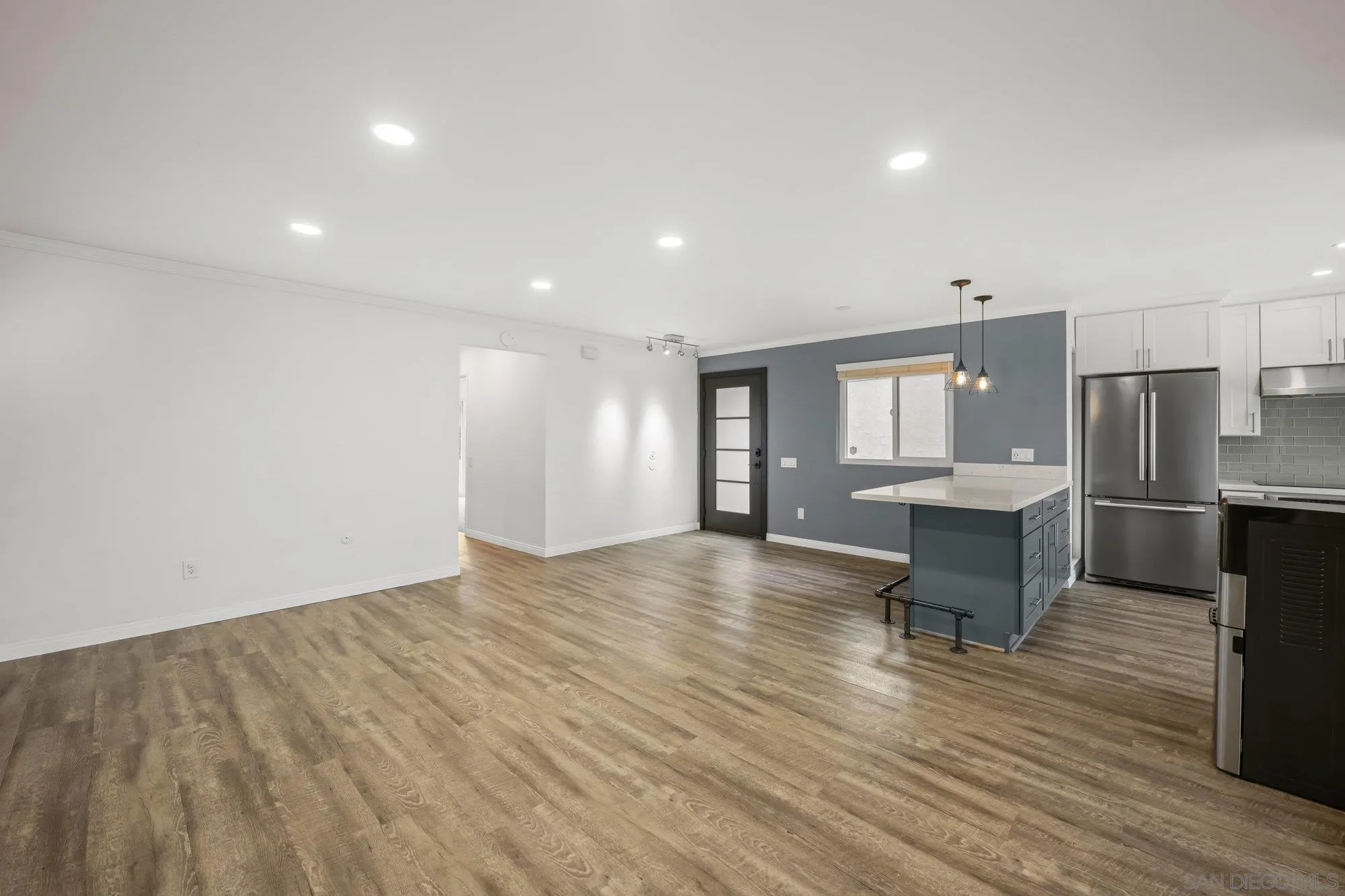 Photo #3: 250018627 Listing 