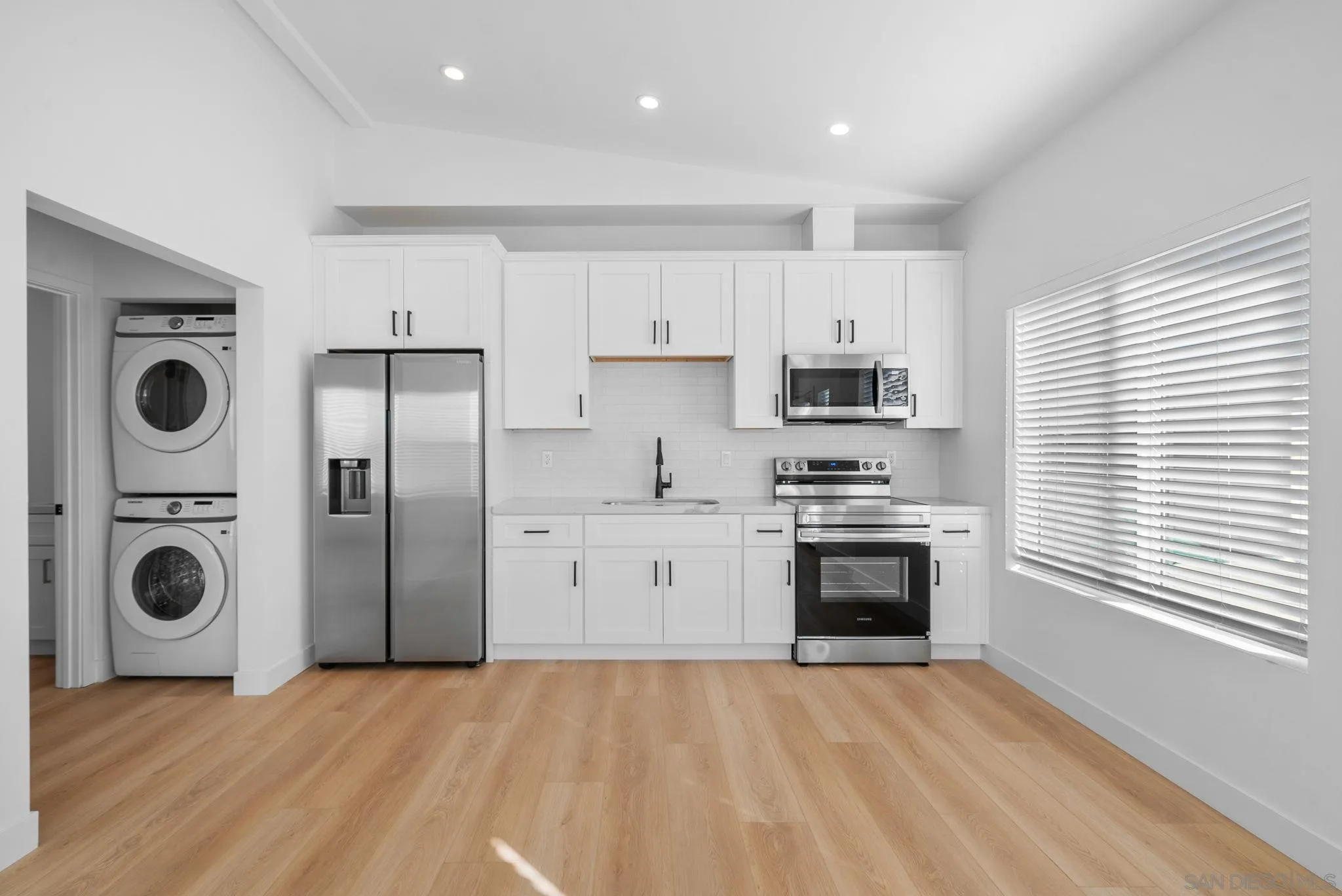322 S Pardee St, San Diego, Ca 92113 - Photo 4 of 31, San Diego, CA