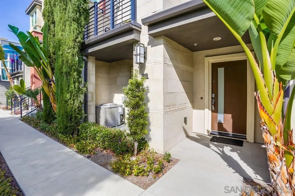 More Details about MLS # 250018742 : 7859 STYLUS DR