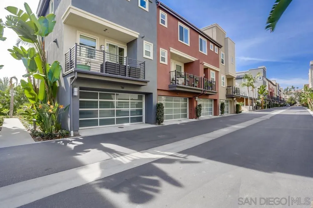 https://cdn.realtyfeed.com/cdn/127/250018742/31f801b98b744d7a52458b4be2634a51.webp