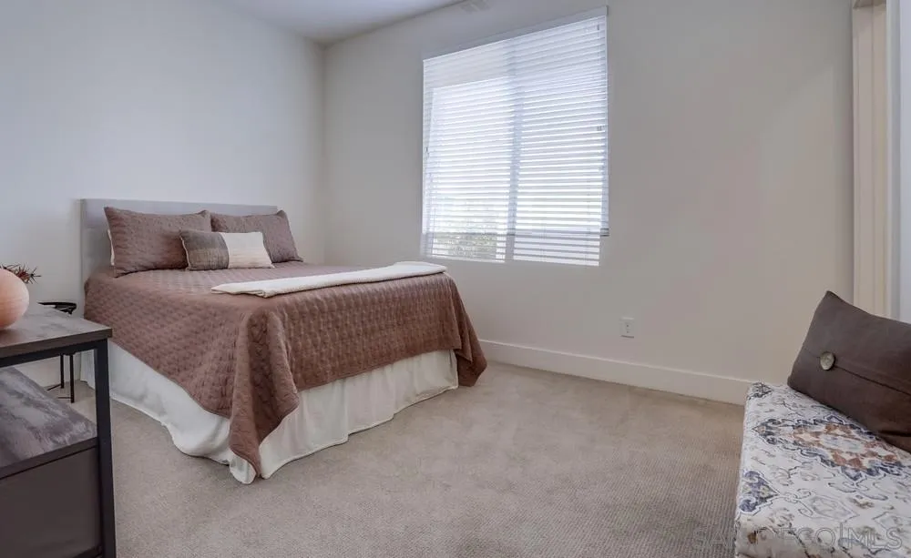 https://cdn.realtyfeed.com/cdn/127/250018742/37ac7124989b6cf25c126d532dcf2932.webp