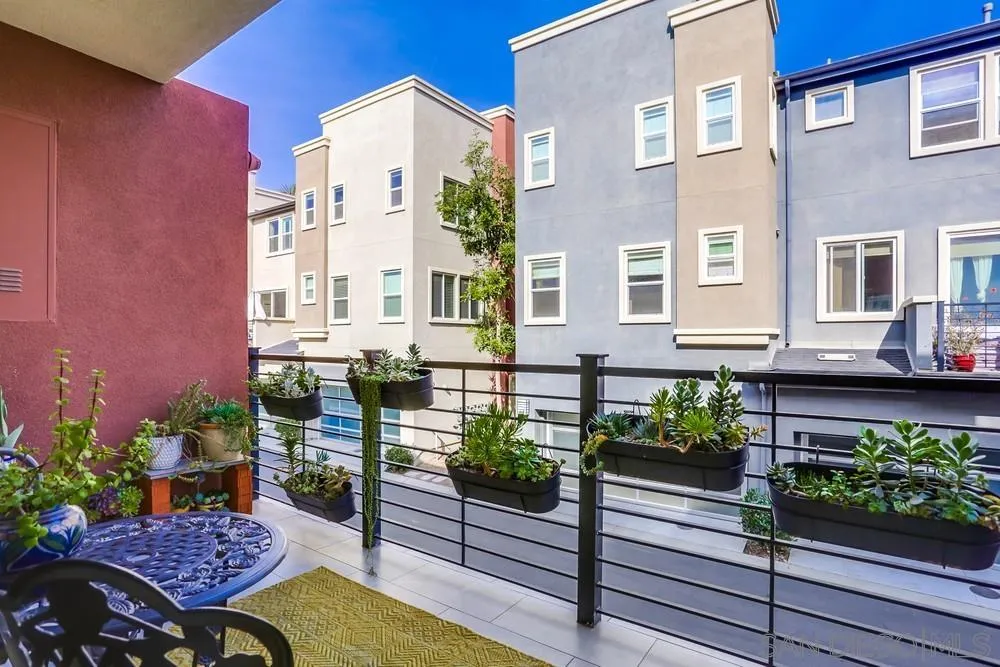 https://cdn.realtyfeed.com/cdn/127/250018742/464c786ee6c8a38c0c1a0c05c1ad1291.webp