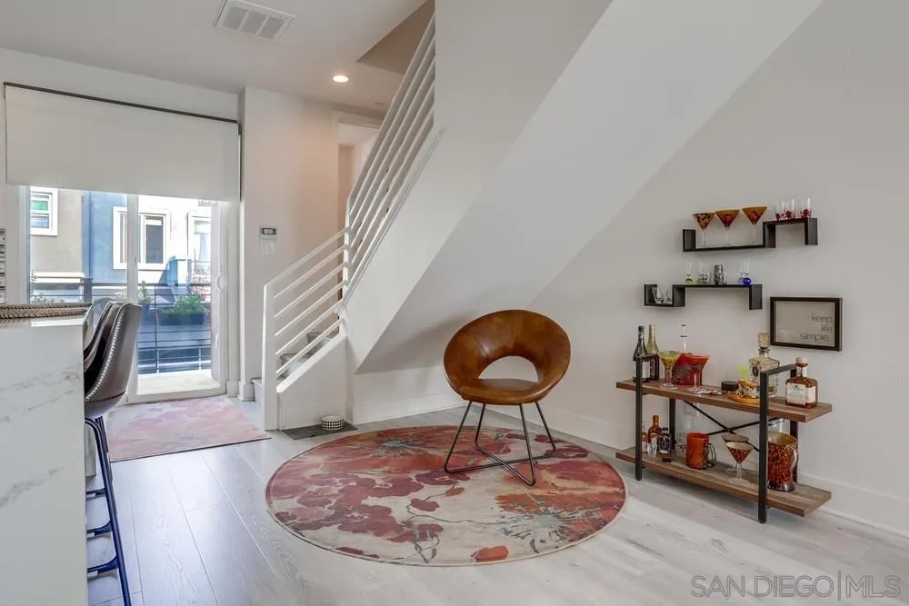 https://cdn.realtyfeed.com/cdn/127/250018742/7d10278edee322f15d3caa2dd175ffe6.webp