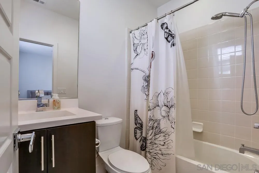 https://cdn.realtyfeed.com/cdn/127/250018742/9f173016a76edc9af764c1bc4f939b19.webp