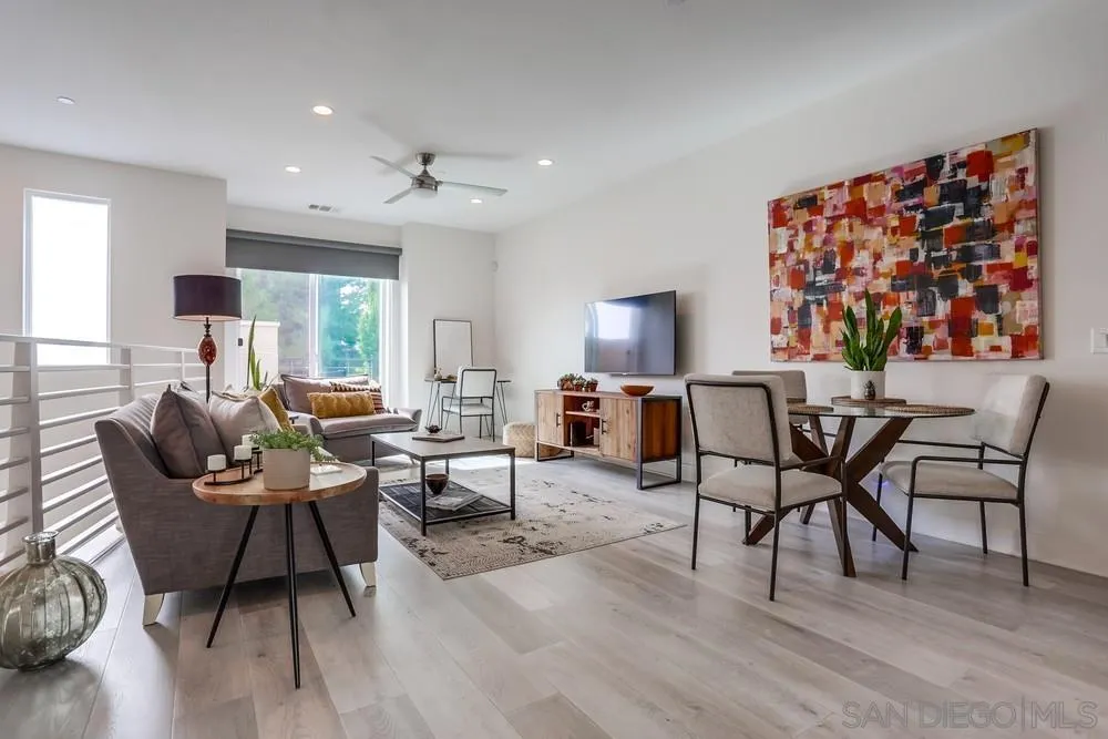 https://cdn.realtyfeed.com/cdn/127/250018742/c95653e8c6214aa28fce35bf1a35095f.webp