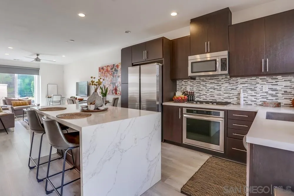 https://cdn.realtyfeed.com/cdn/127/250018742/e8333a26338de8c93a12e2200284956f.webp