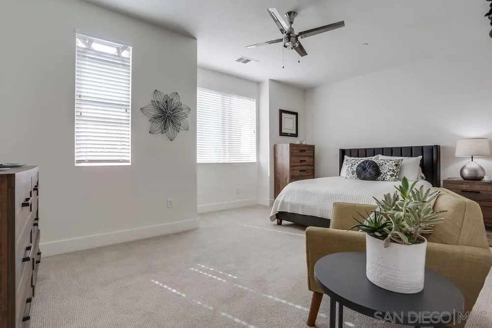 https://cdn.realtyfeed.com/cdn/127/250018742/eb10a562ce2b55bd8da3be3811ee2a3a.webp