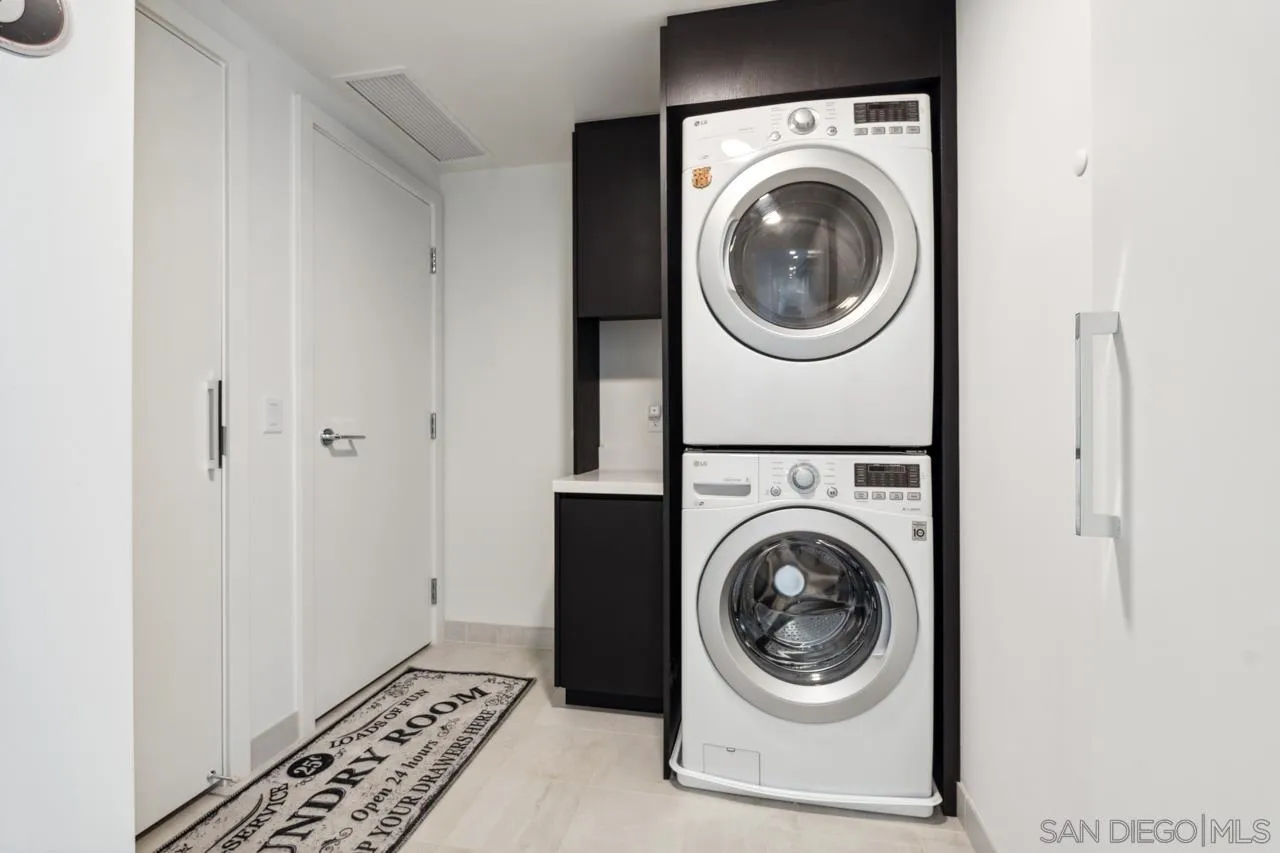 Photo #33: 250018754 Listing: Photo #33