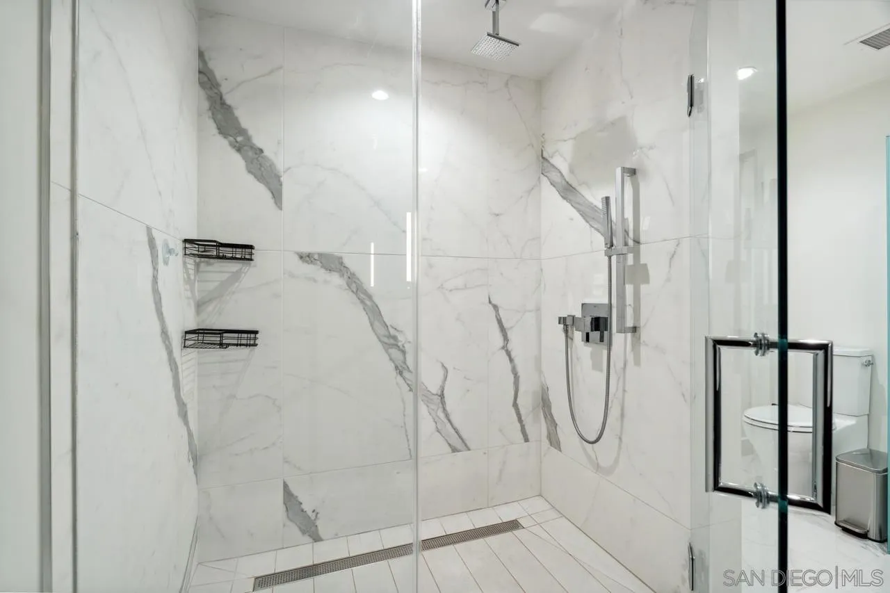Photo #24: 250018754 Listing: Photo #24