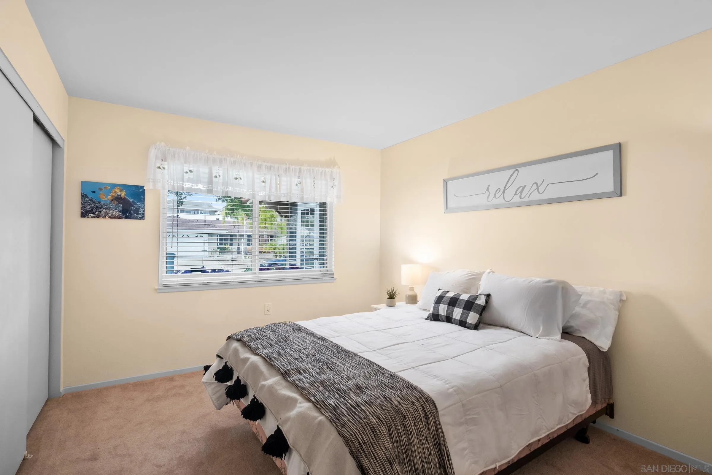 https://cdn.realtyfeed.com/cdn/127/250018841/bfad429053dc01aea480554130f4b844.webp