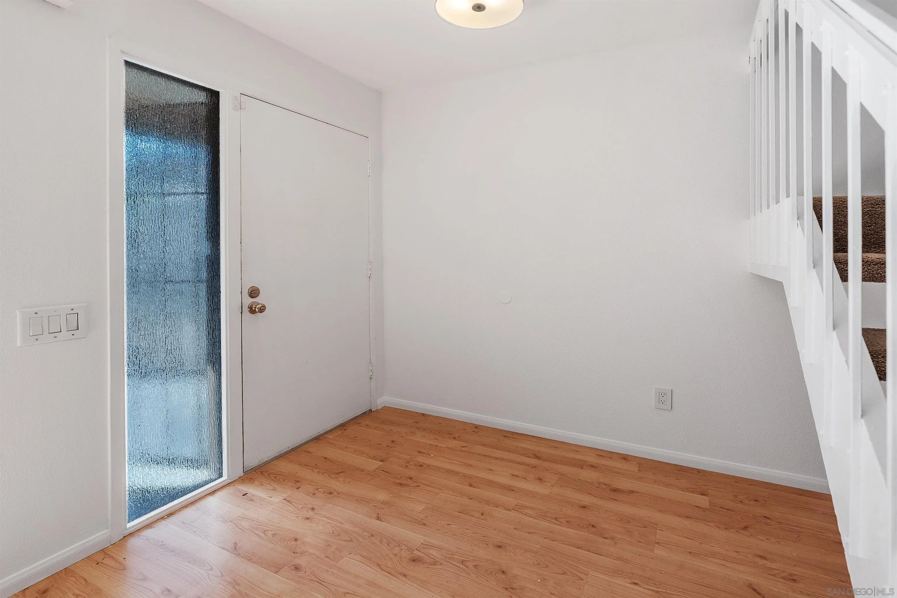 Photo #4: 250018940 Listing: Photo #4